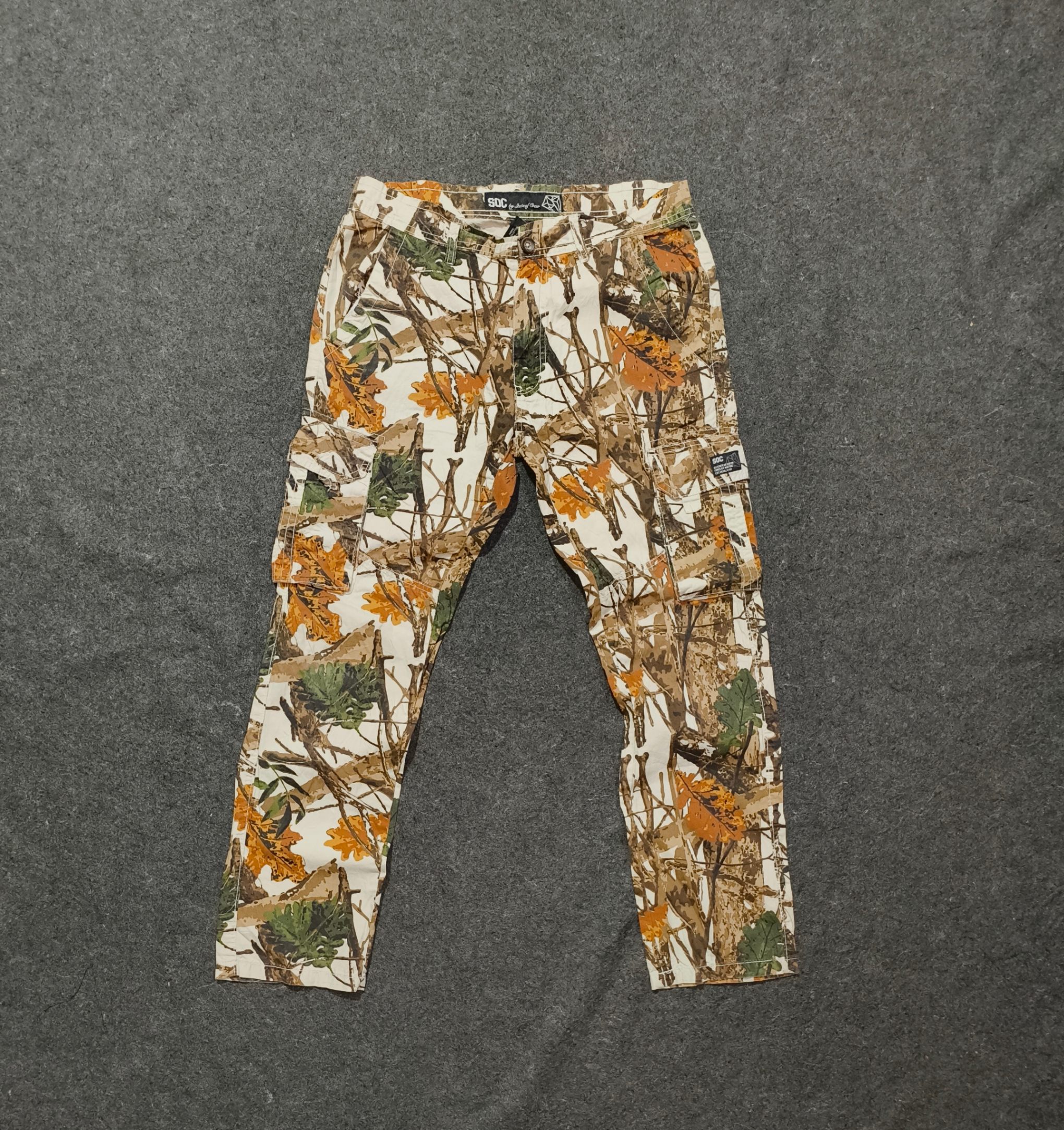 SOC by State of Crew Real Tree Camo Straight-Fit — pre-loved Bottoms on Slayyitt