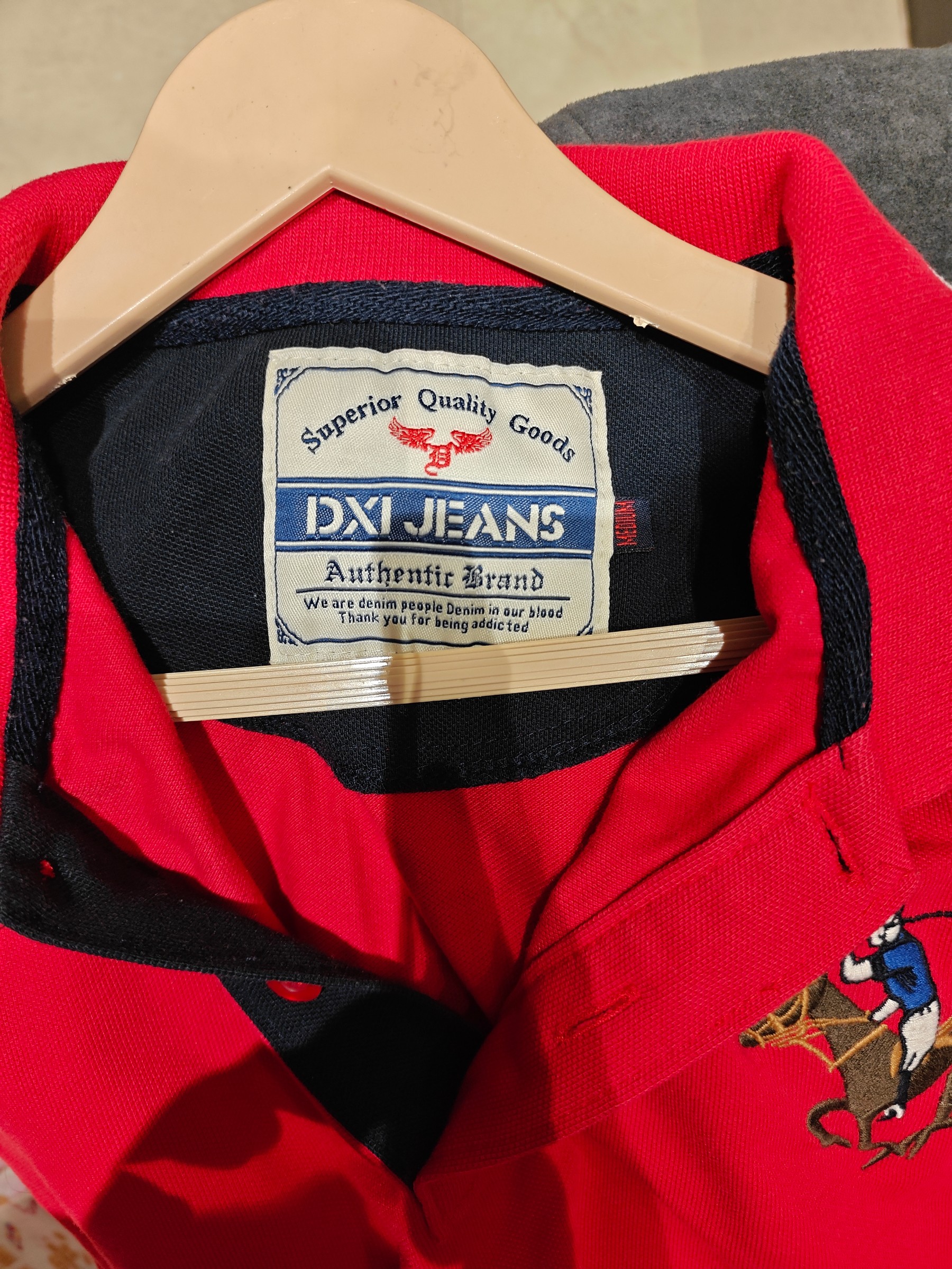 DXI JEANS SIZE- M — pre-loved Tops on Slayyitt