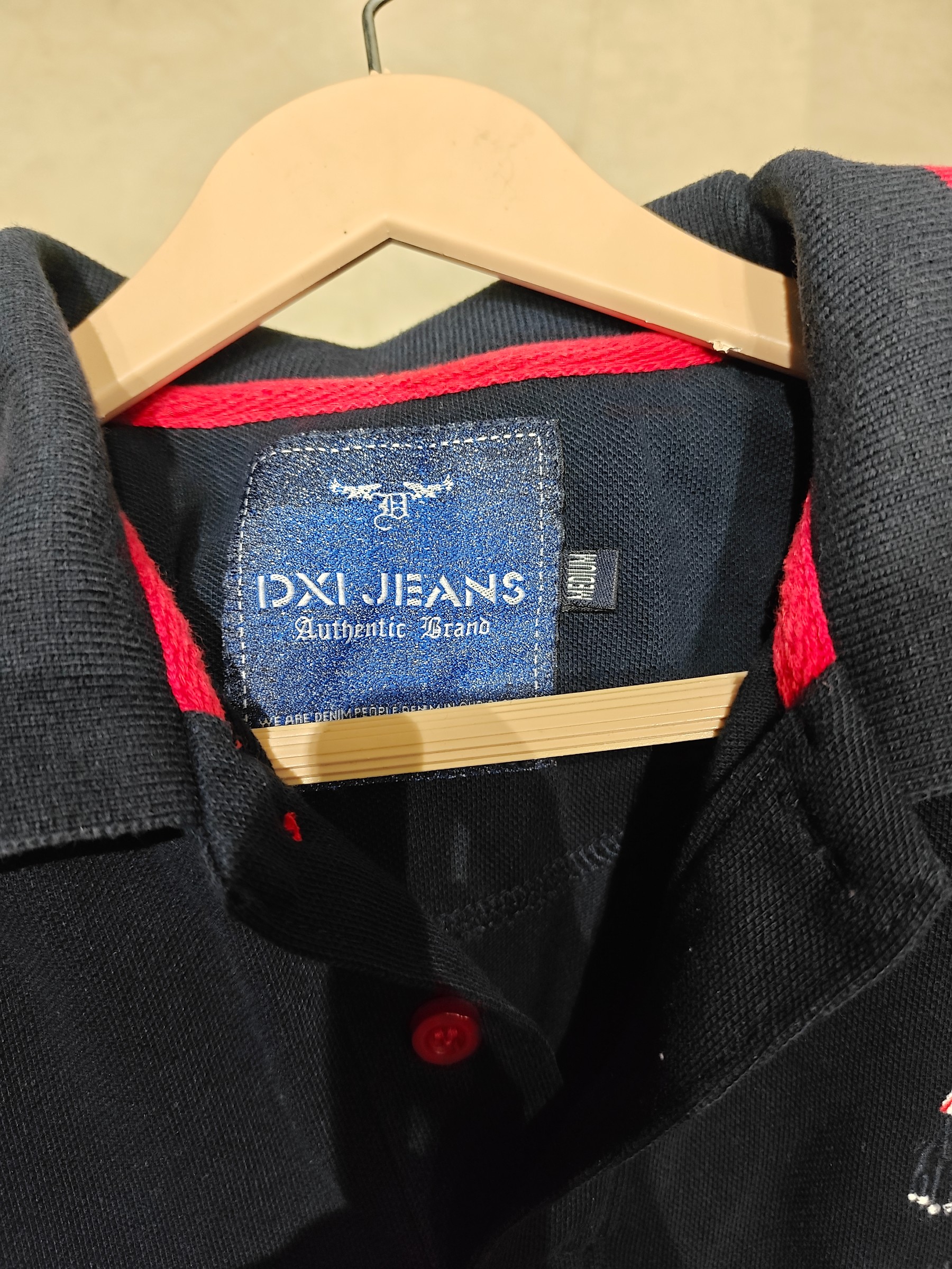 Dixi JEANS -M — pre-loved Tops on Slayyitt