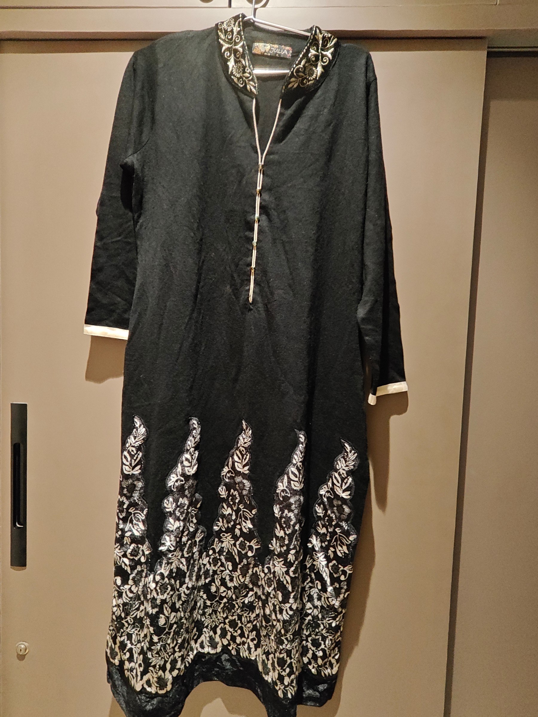 Kurti — pre-loved Seasonal Categories on Slayyitt