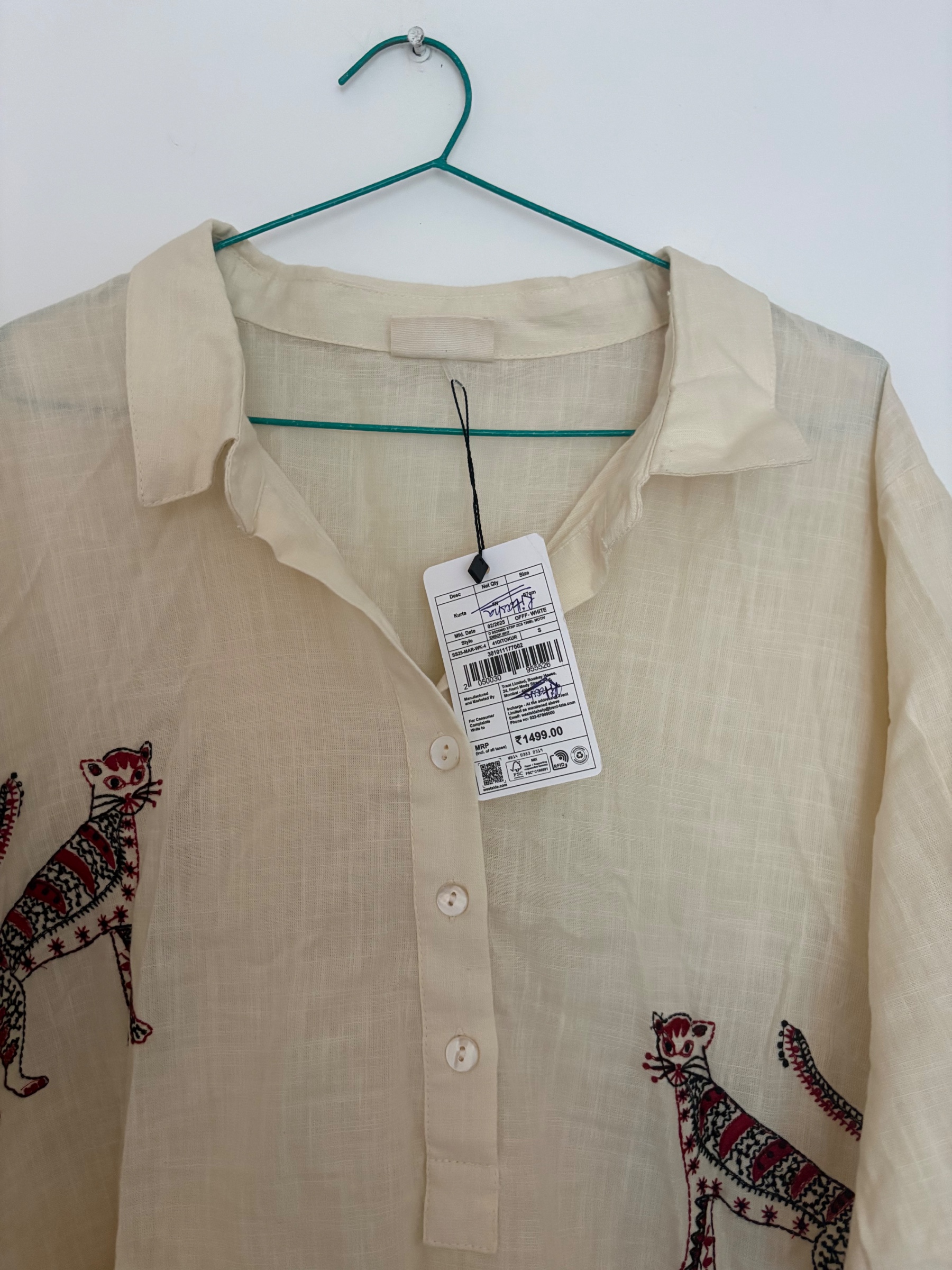 Off-White Cat Embroidered Kurta — pre-loved Ethnic Wear on Slayyitt