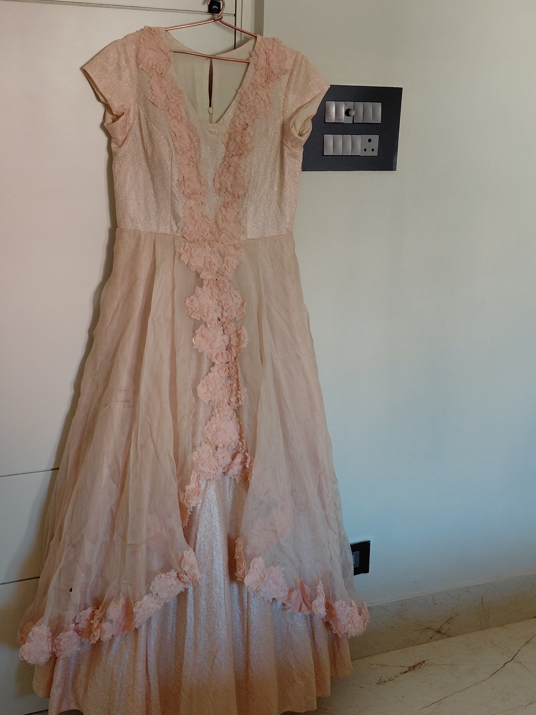 Floral ivory gown — pre-loved Ethnic Wear on Slayyitt