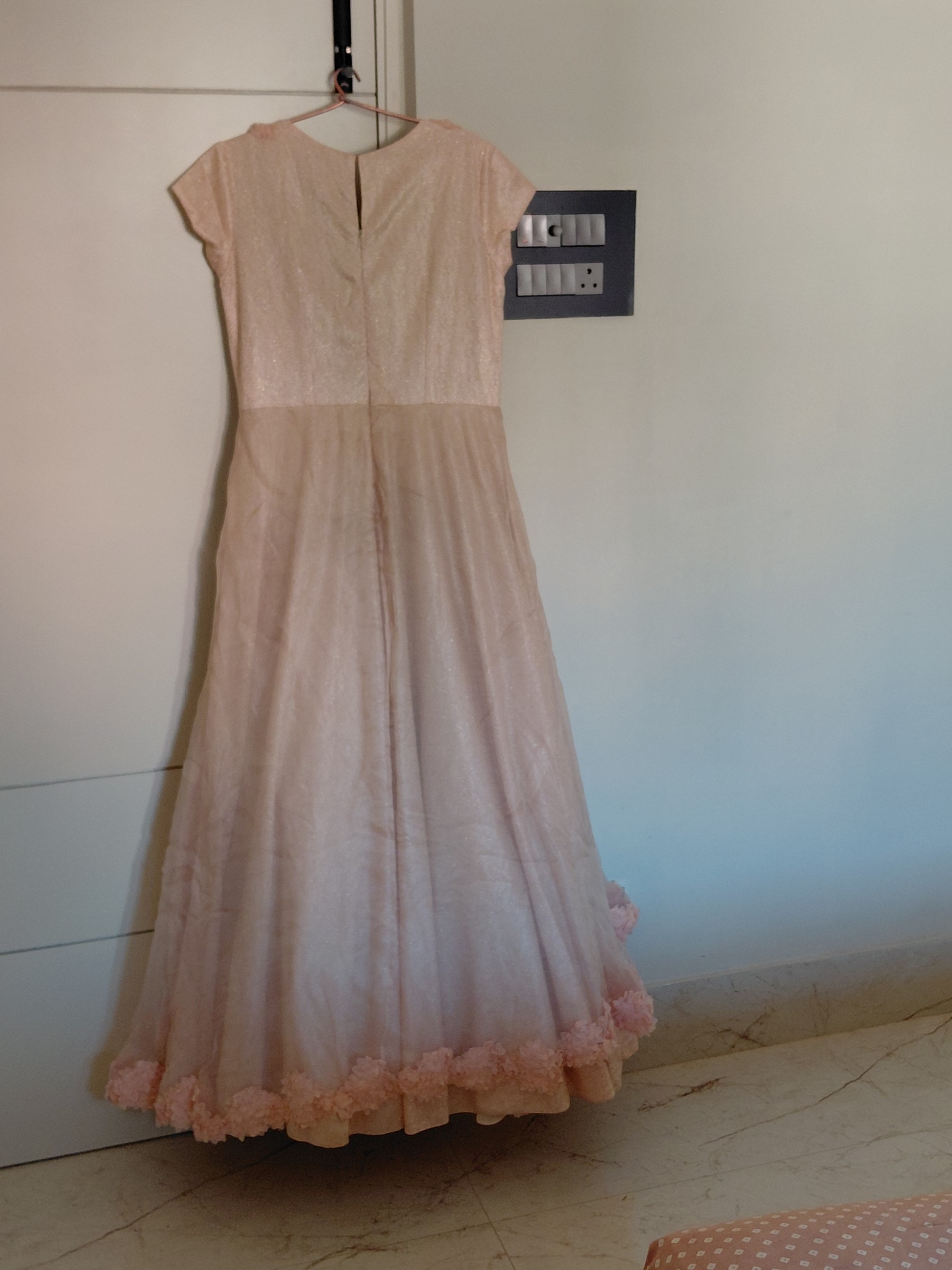 Floral ivory gown — pre-loved Ethnic Wear on Slayyitt