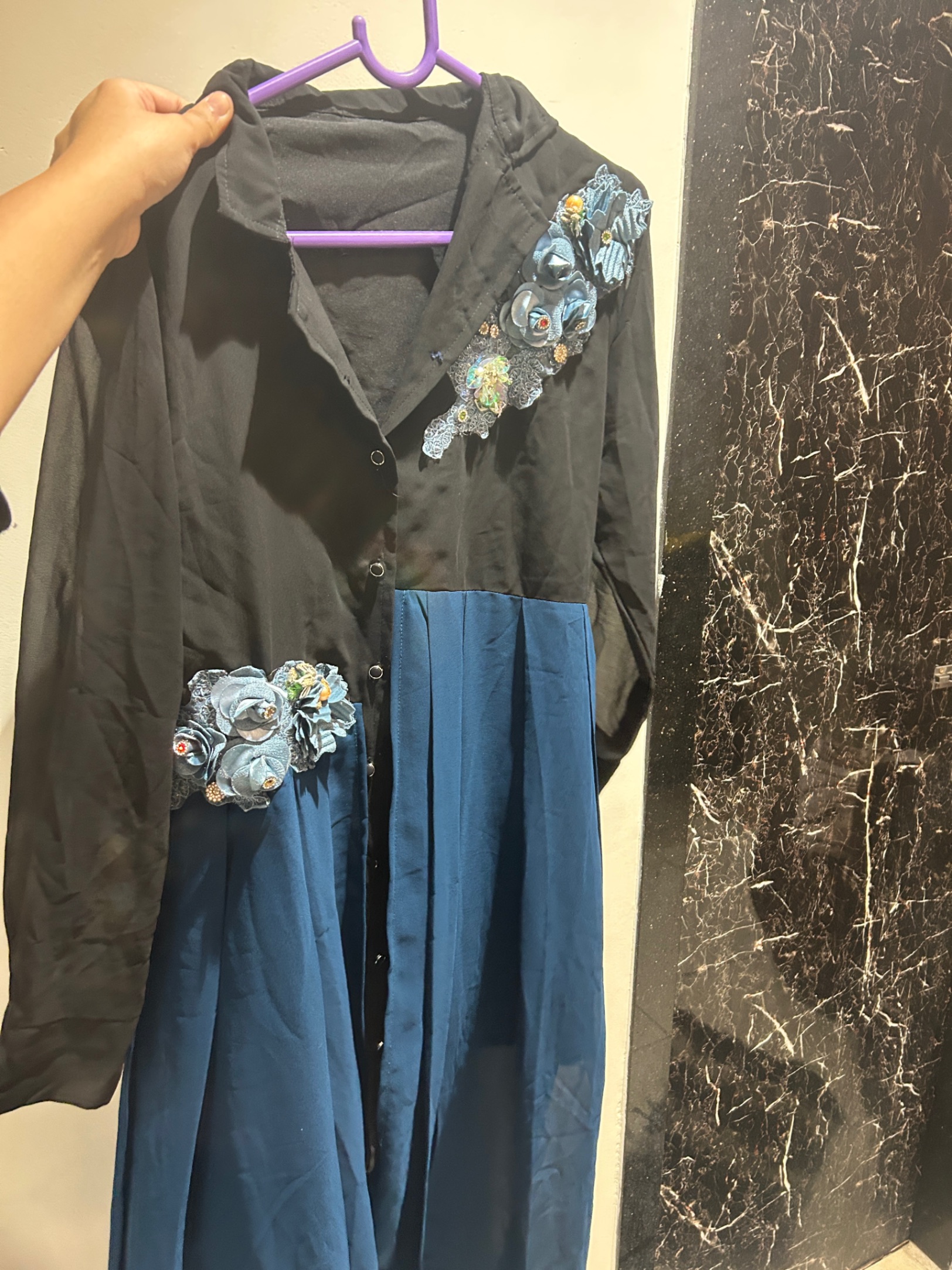 Size :M — pre-loved Dresses & One-Pieces on Slayyitt