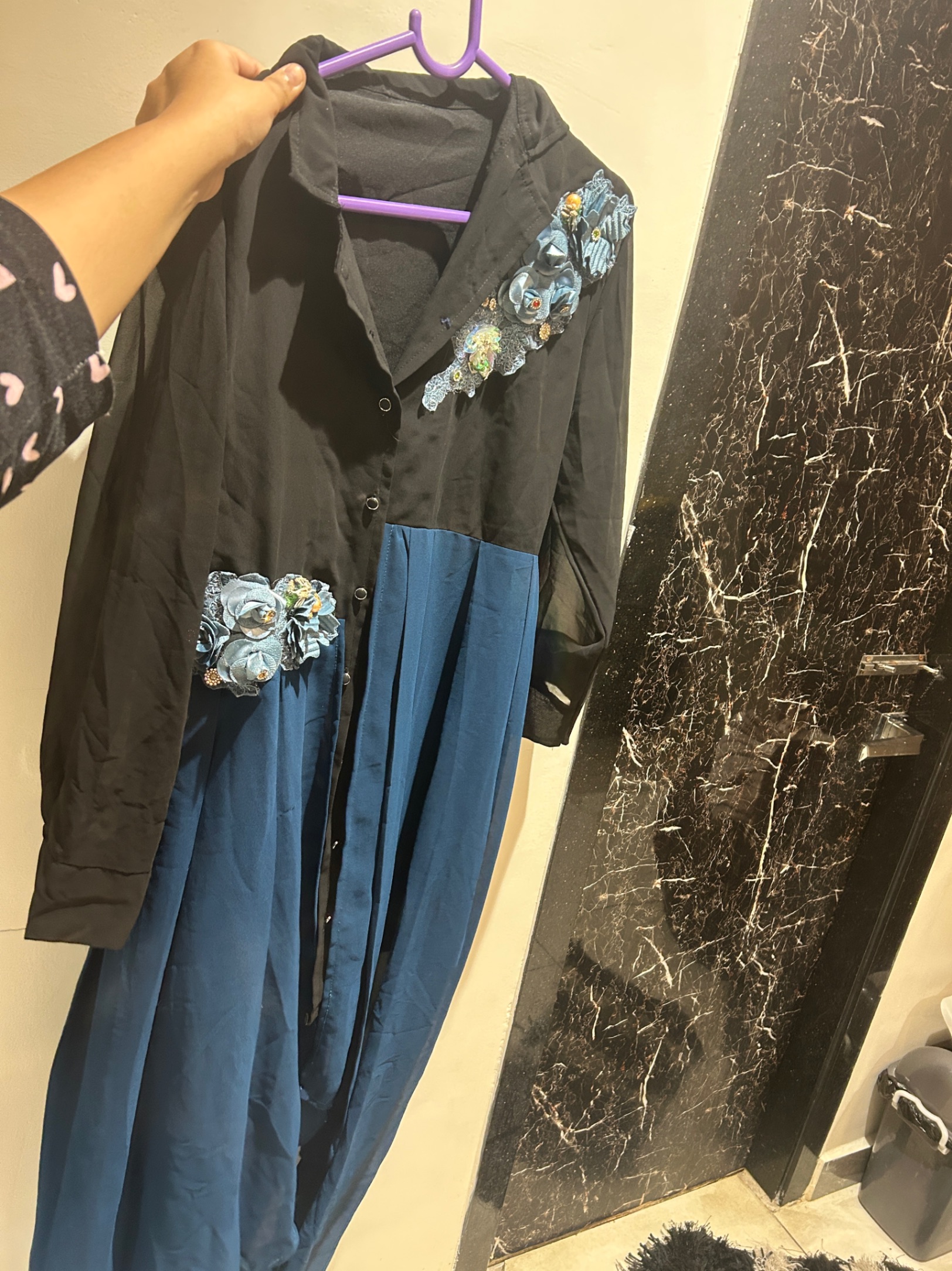 Size :M — pre-loved Dresses & One-Pieces on Slayyitt