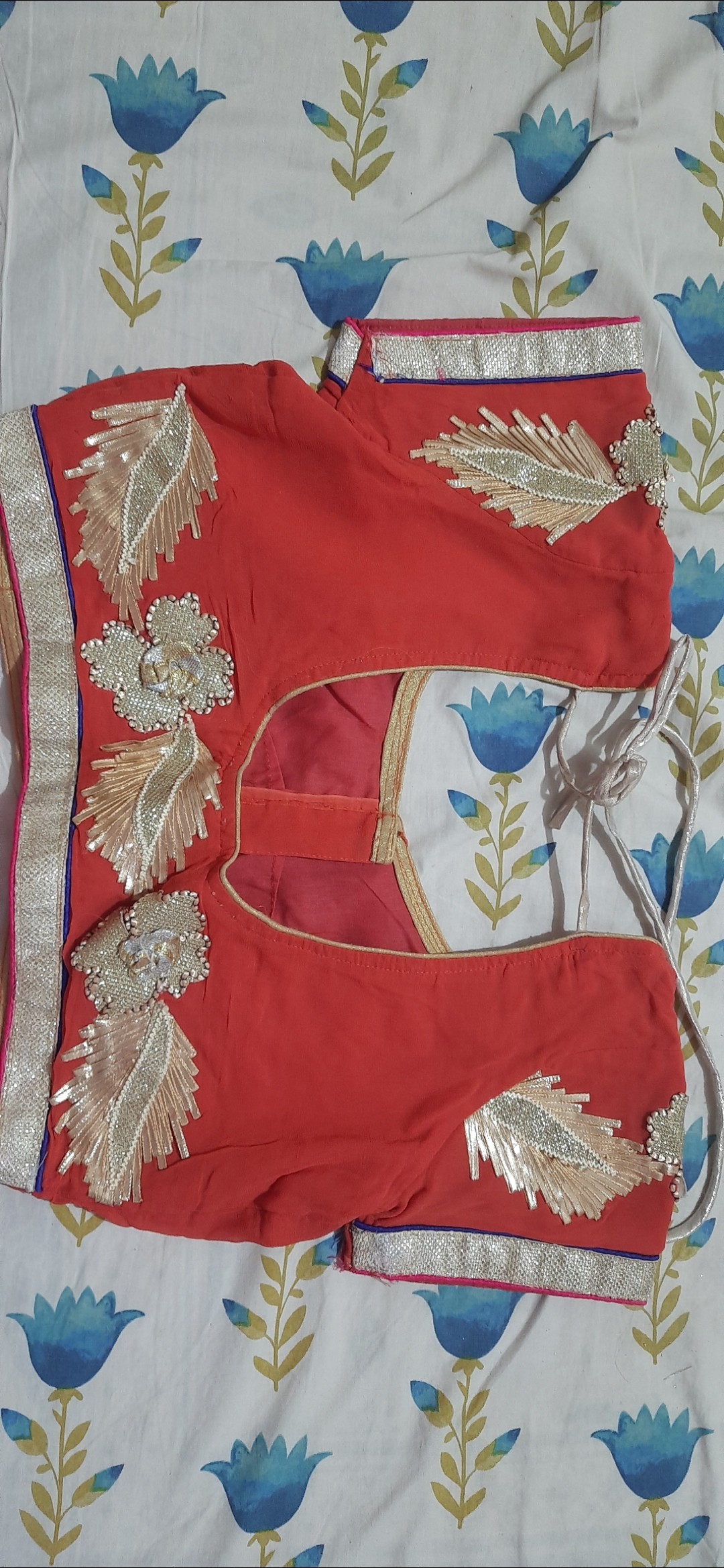 Pure georgette Orange saree — pre-loved Ethnic Wear on Slayyitt