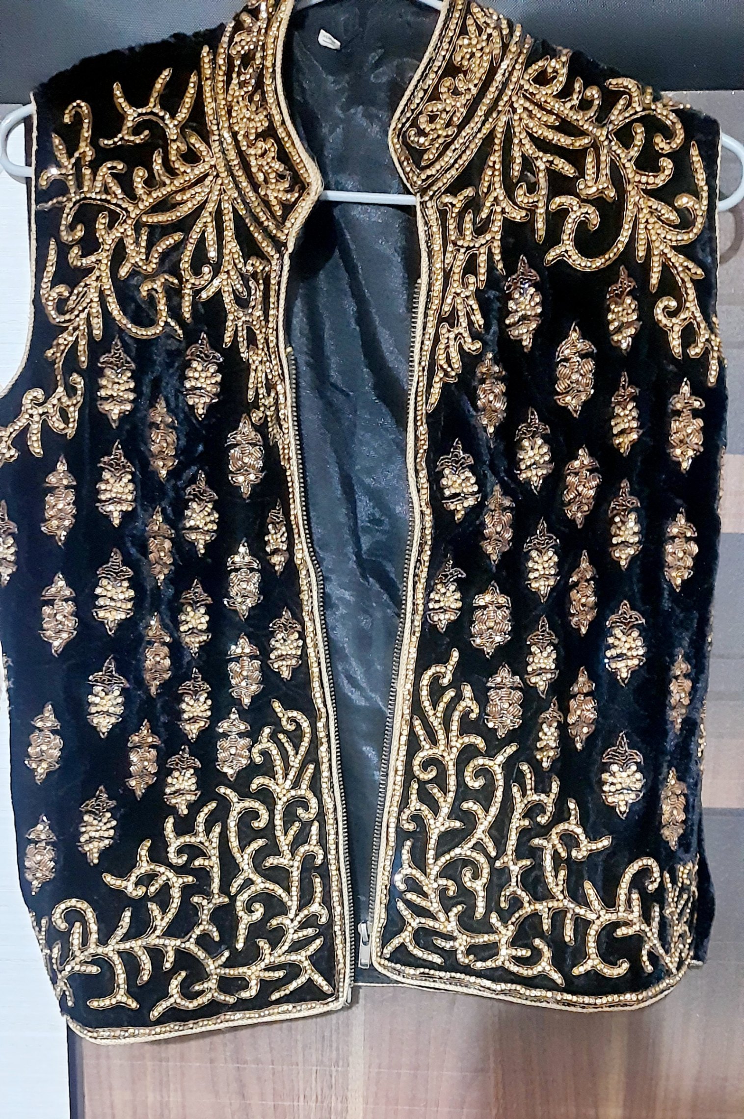 Party wear jacket Anarkali — pre-loved Ethnic Wear on Slayyitt