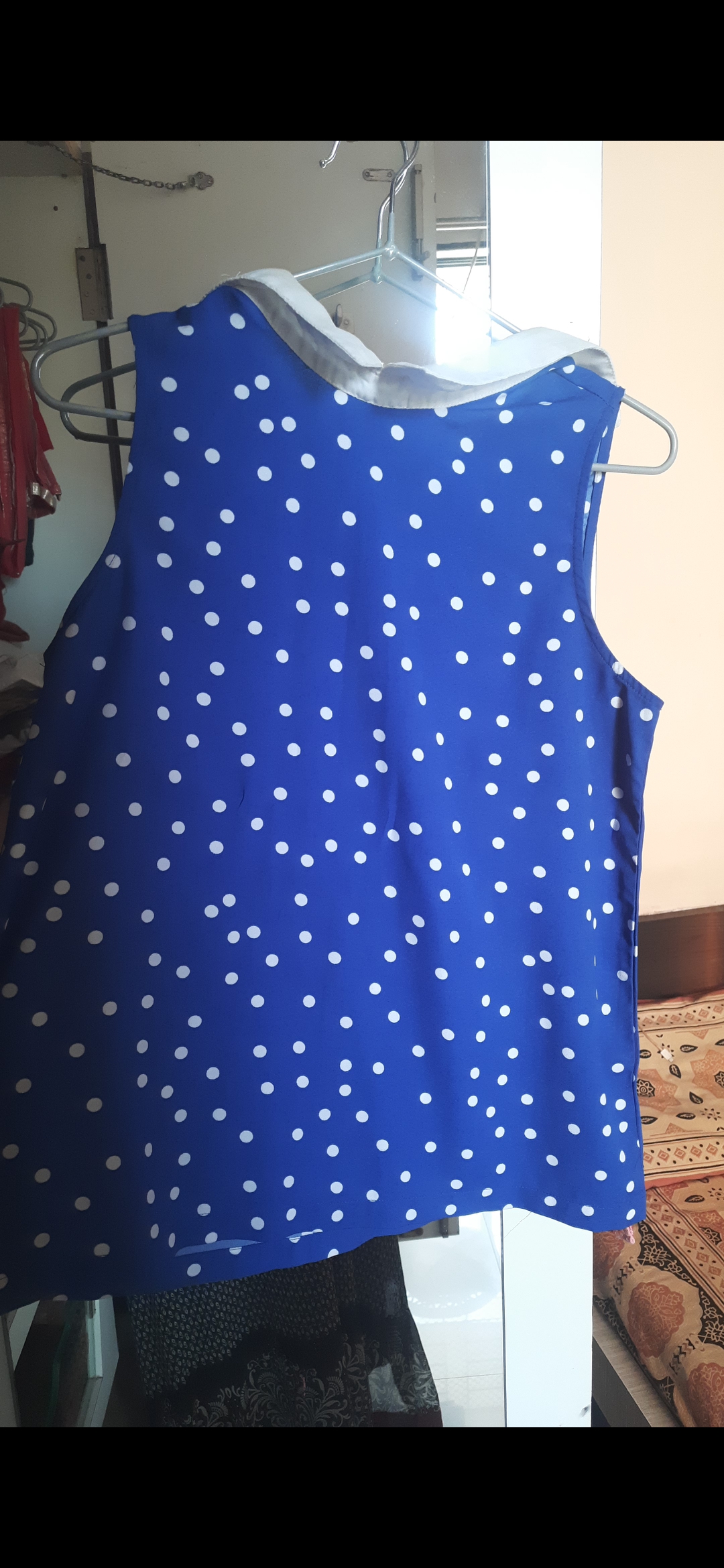 Regular top — pre-loved Tops on Slayyitt