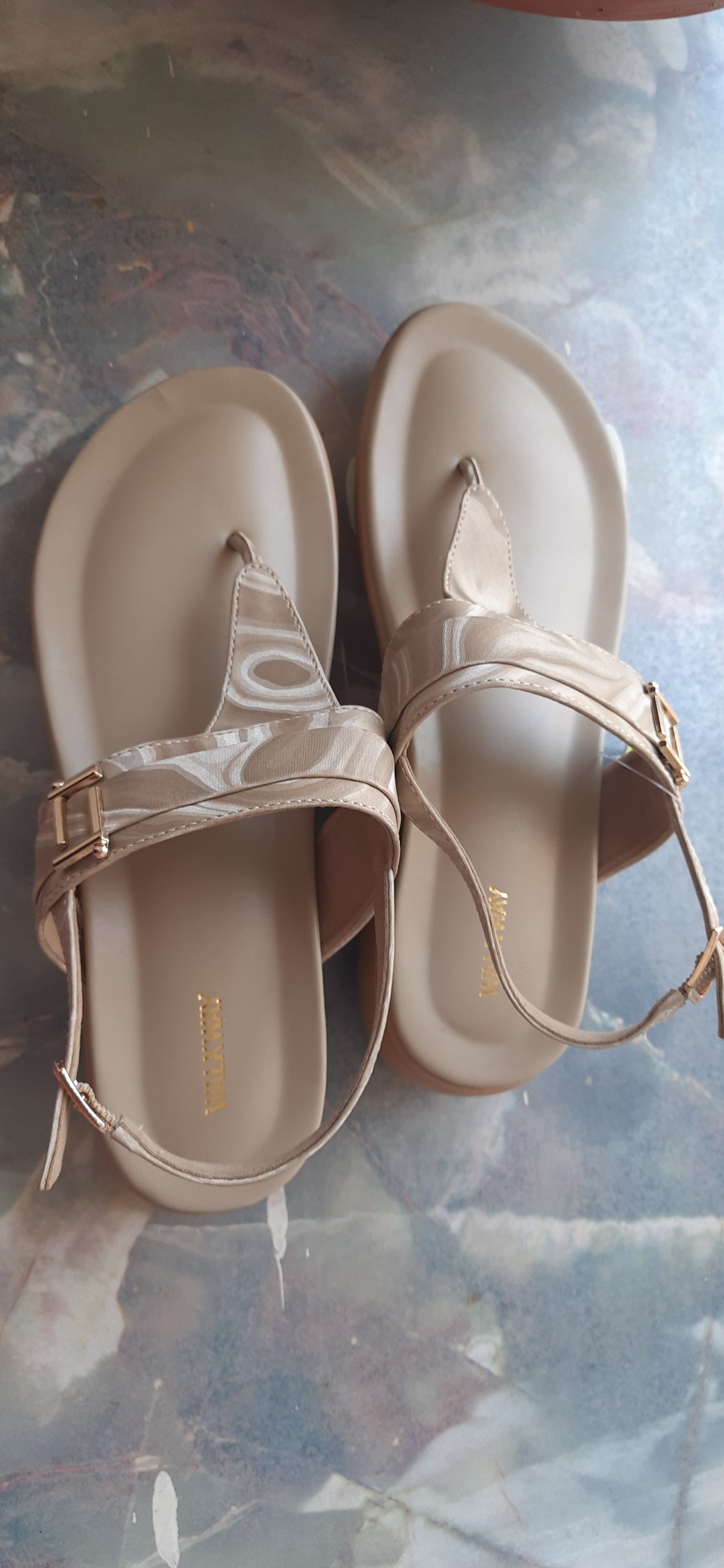 Women Sandals — pre-loved Footwear on Slayyitt