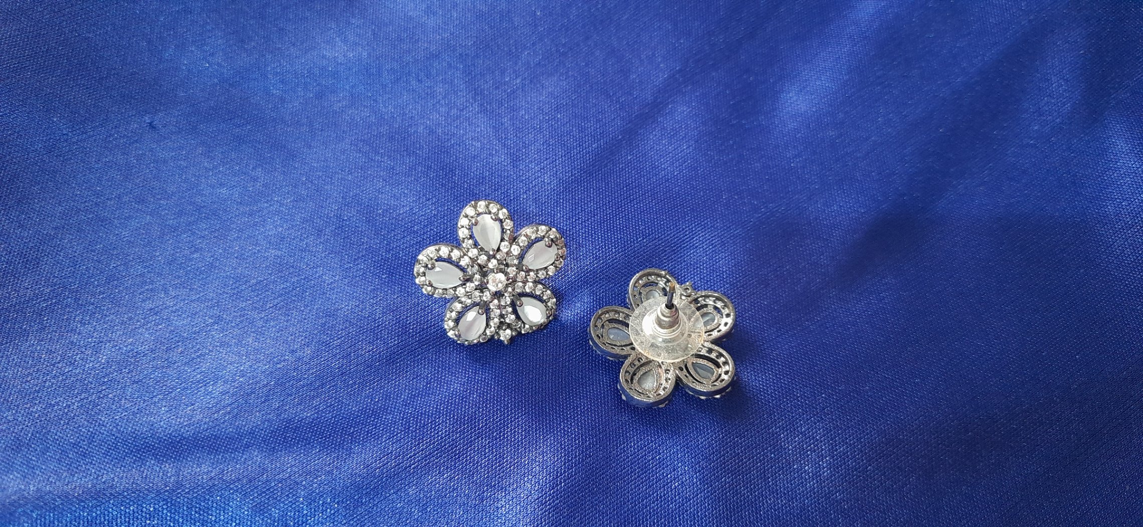 Diamond earrings — pre-loved Jewellery on Slayyitt