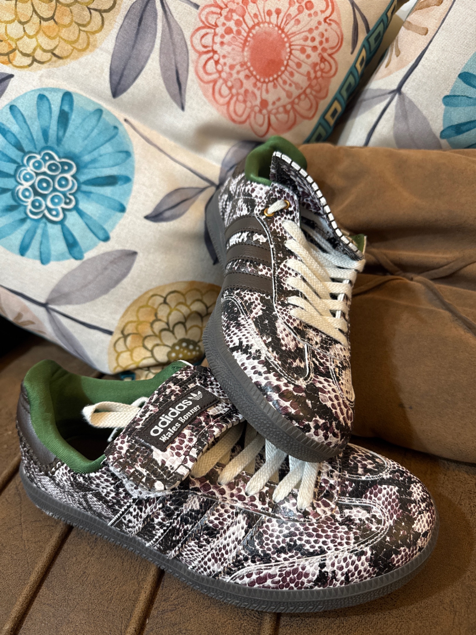 Adidas wales bonner — pre-loved Footwear on Slayyitt
