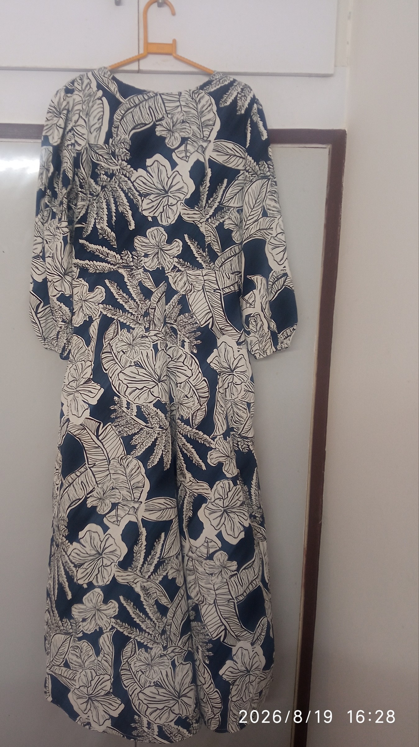 Floral Print Jumpsuit — pre-loved Dresses & One-Pieces on Slayyitt