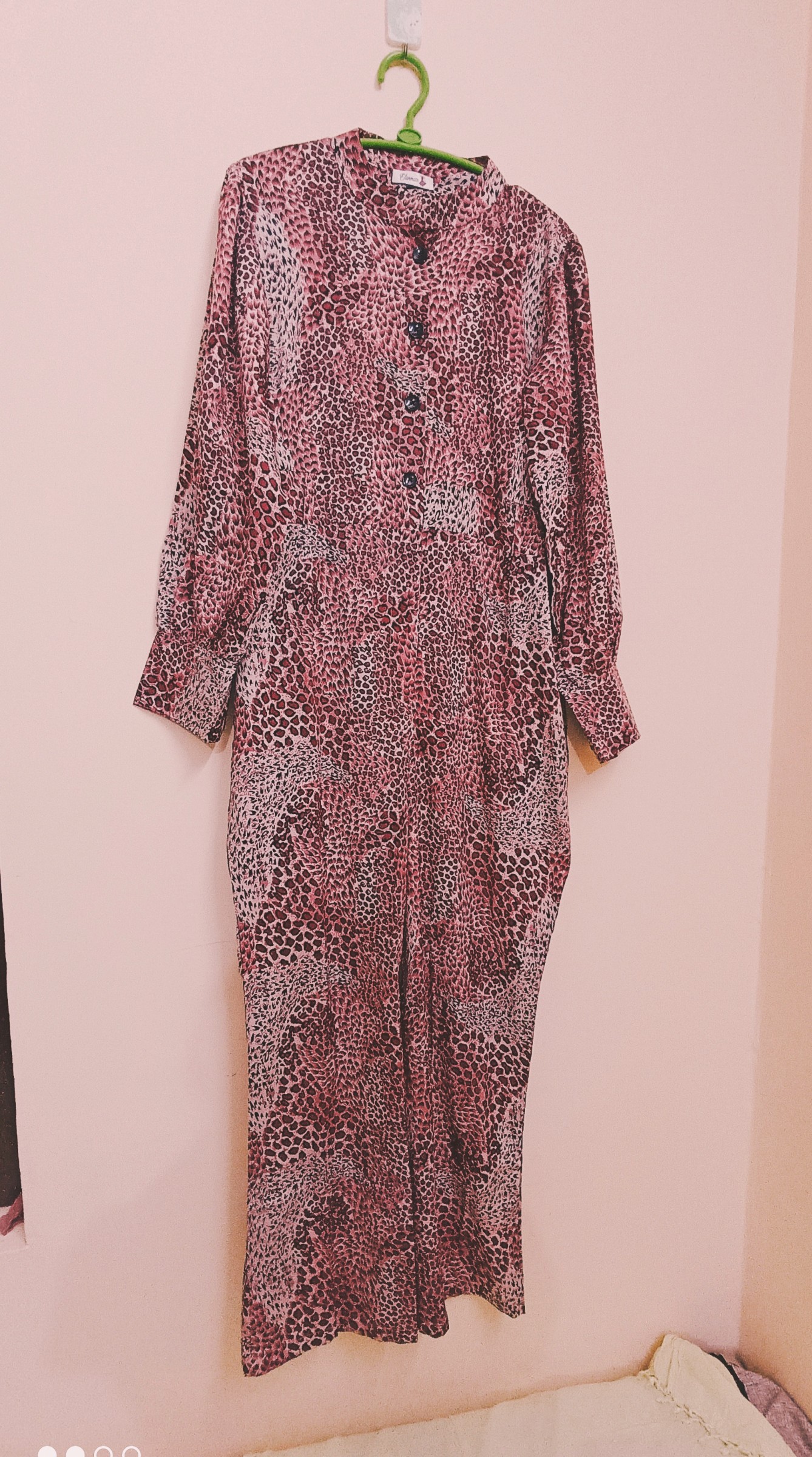 Stylish Pink Leopard Print Jumpsuit — pre-loved Dresses & One-Pieces on Slayyitt