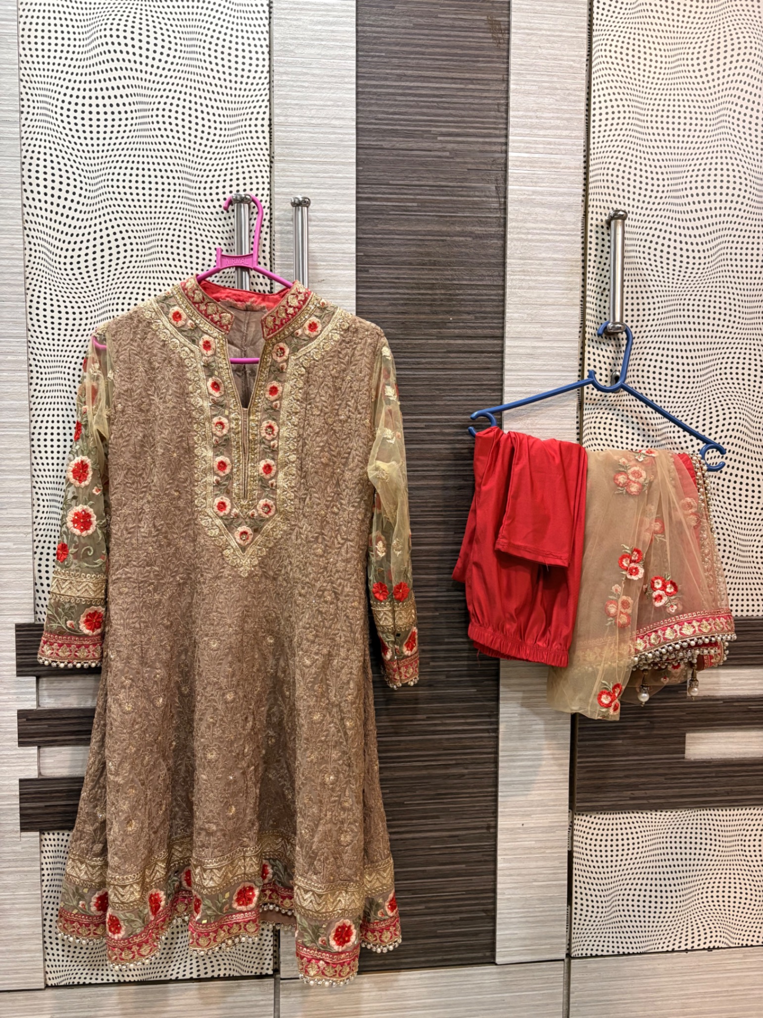 Beige & red aline kurti with heavy duptaa and legging — pre-loved Ethnic Wear on Slayyitt