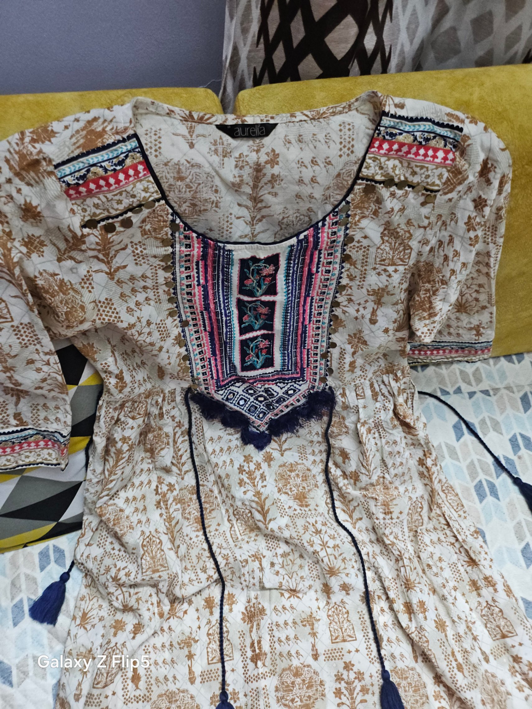 Aurelia Kurta S — pre-loved Ethnic Wear on Slayyitt