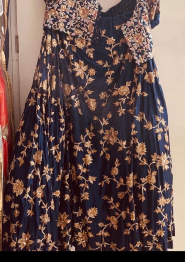 Navy Blue & Antique Gold Heavy Embroidered Lehenga | Pre-Loved — pre-loved Ethnic Wear on Slayyitt