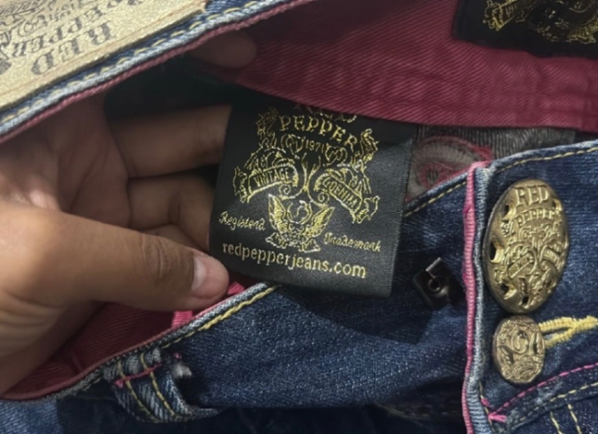 Vintage Red Pepper Japan Angel Wing Low-Rise Bootcut Jeans — pre-loved Bottoms on Slayyitt