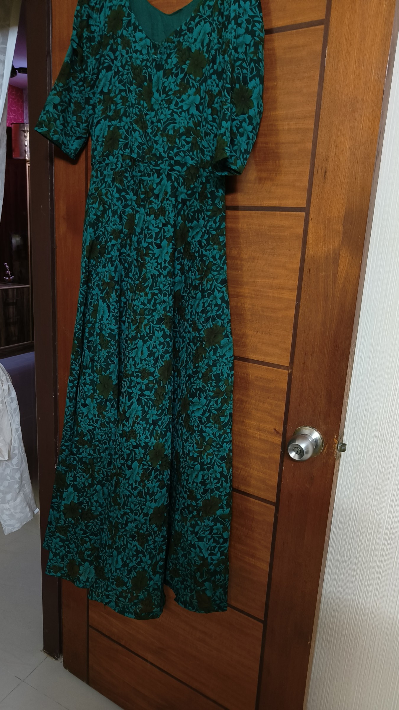 Long Dress — pre-loved Dresses & One-Pieces on Slayyitt