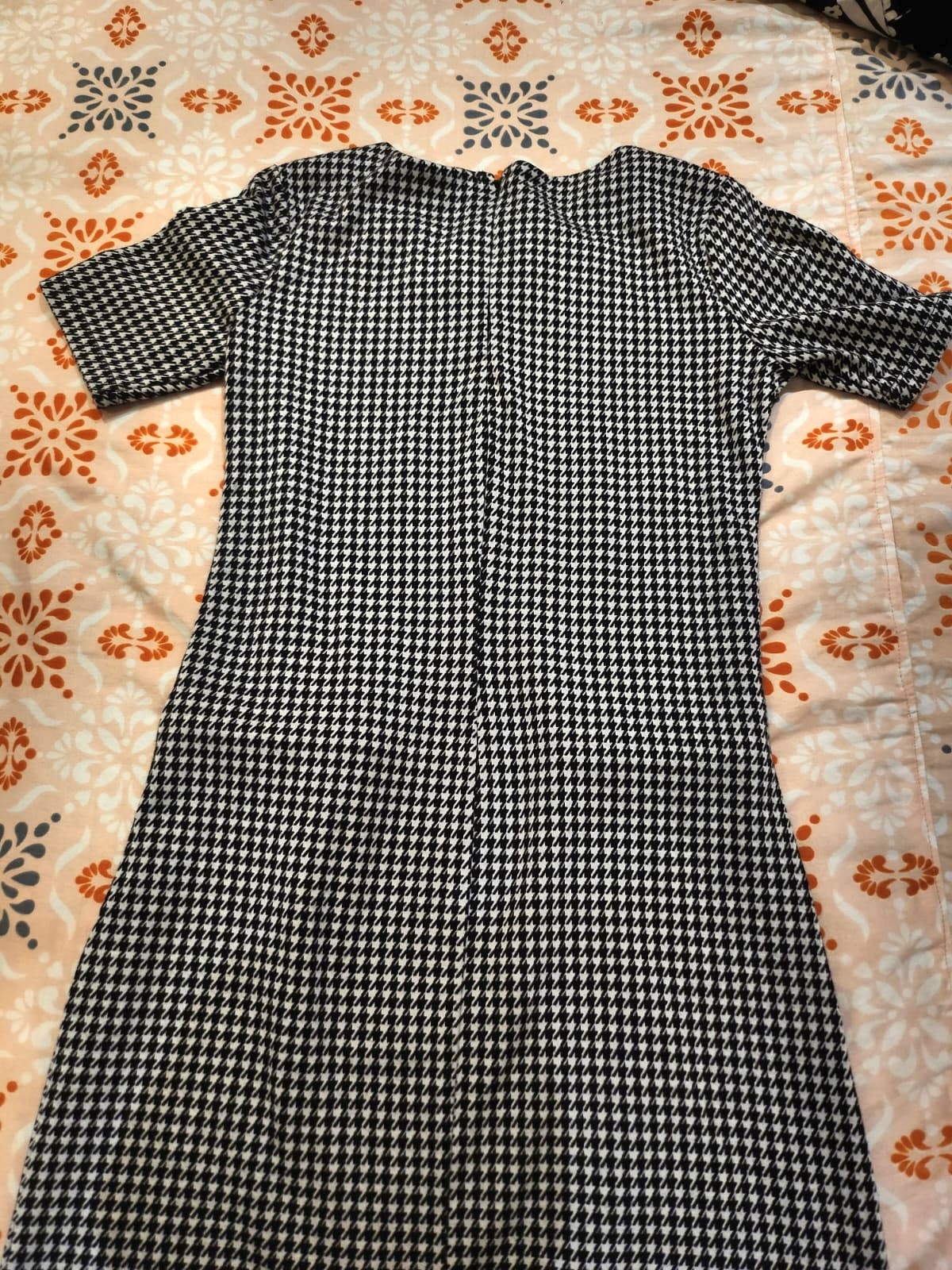 Annabelle black and white Houndstooth | dress | Classic elegant style — pre-loved Dresses & One-Pieces on Slayyitt