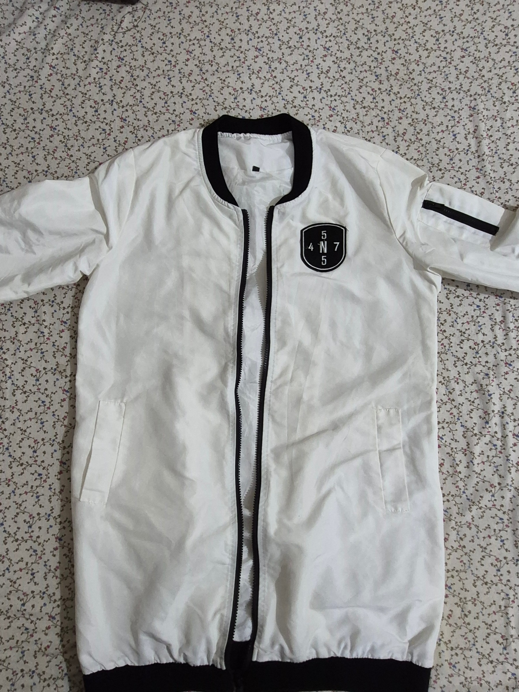 White bomber jacket [NEW] — pre-loved Outerwear on Slayyitt