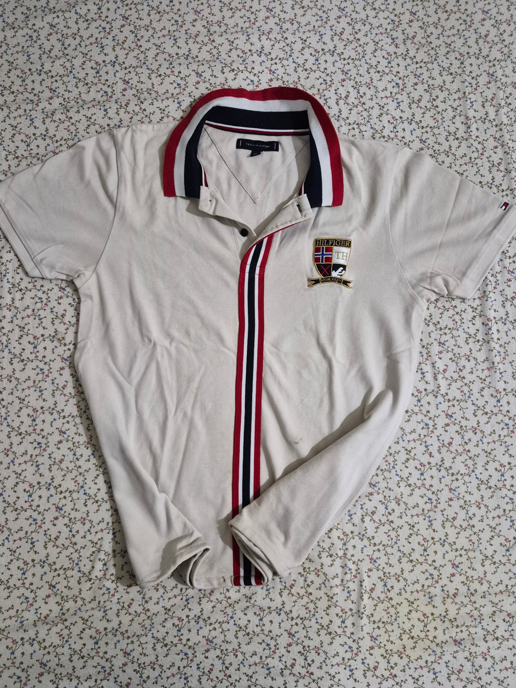 US Polo Assisn. White polo tshirt 🔥 — pre-loved Tops on Slayyitt