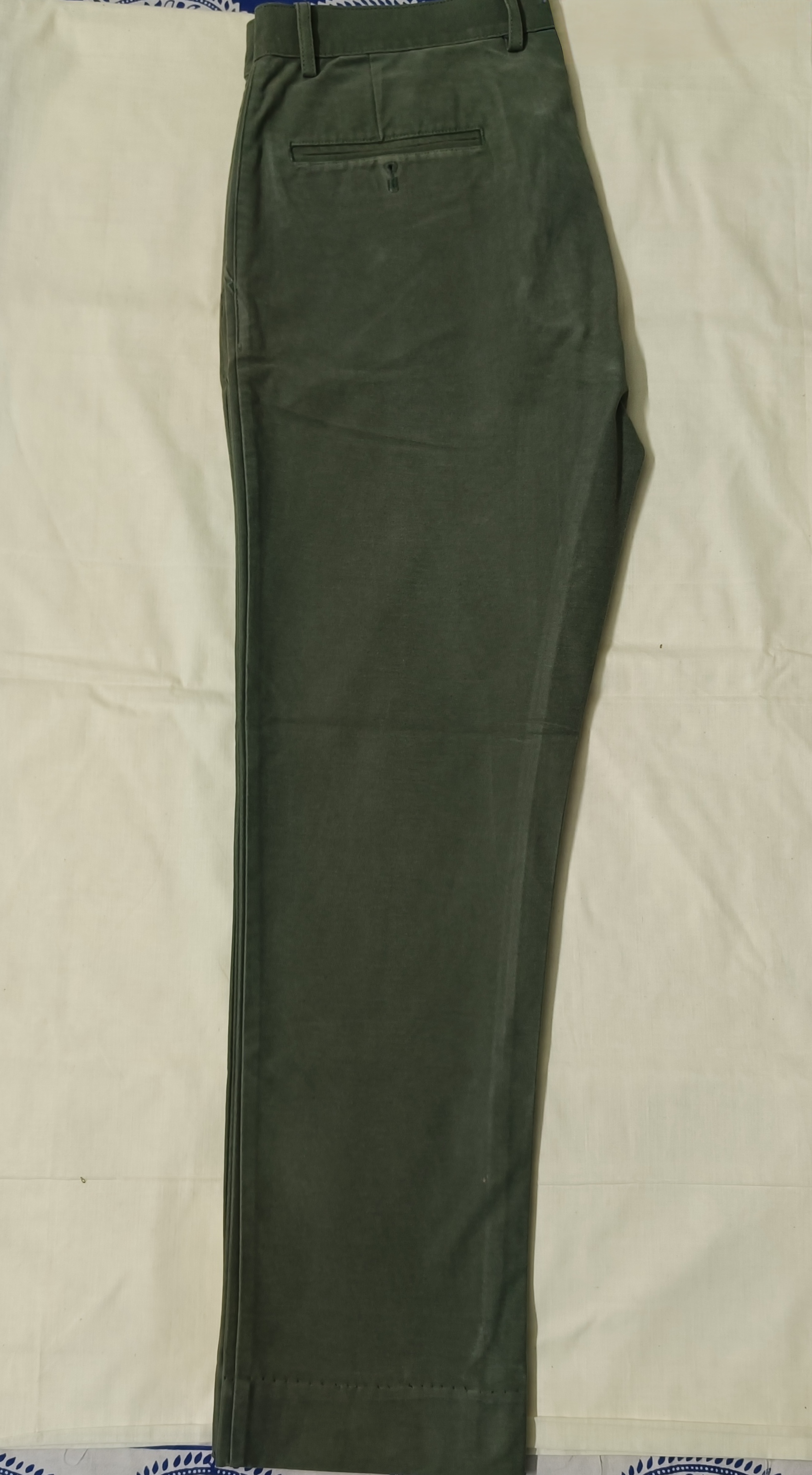 BLACKBERRYS CASUALE TROUSERS — pre-loved Bottoms on Slayyitt