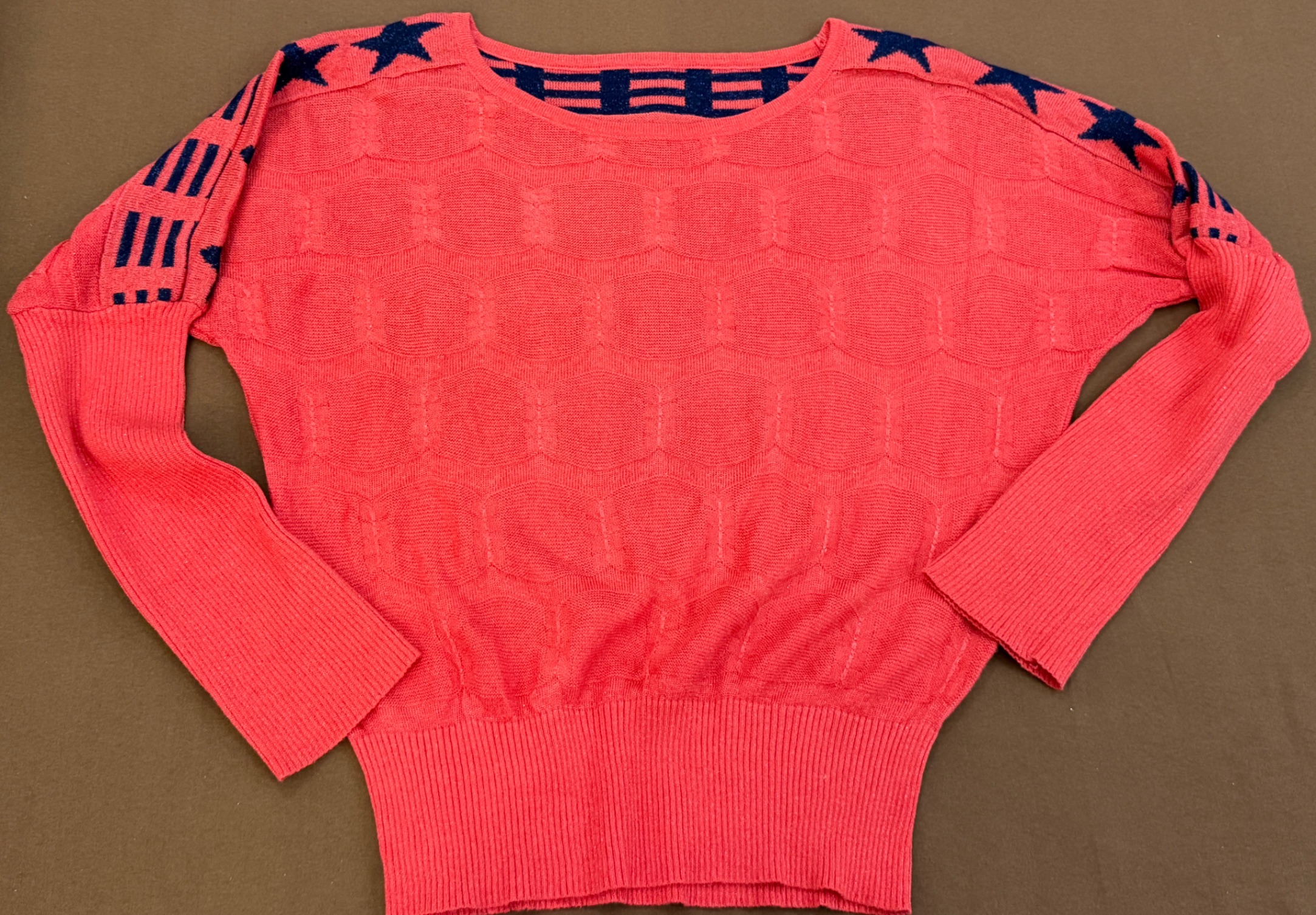 Vintage y2k — pre-loved Tops on Slayyitt