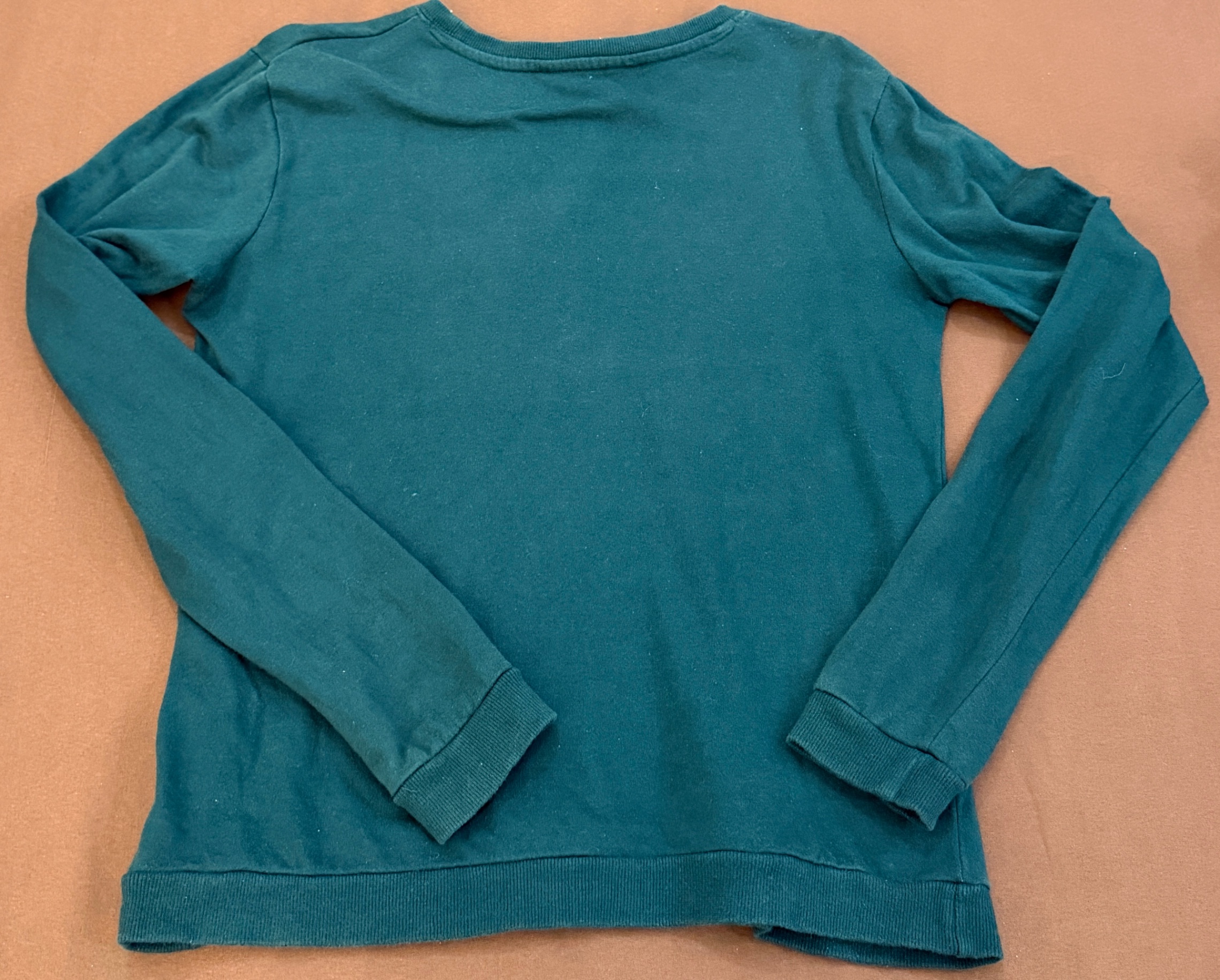 Cute autumn wear sweatshirt — pre-loved Outerwear on Slayyitt