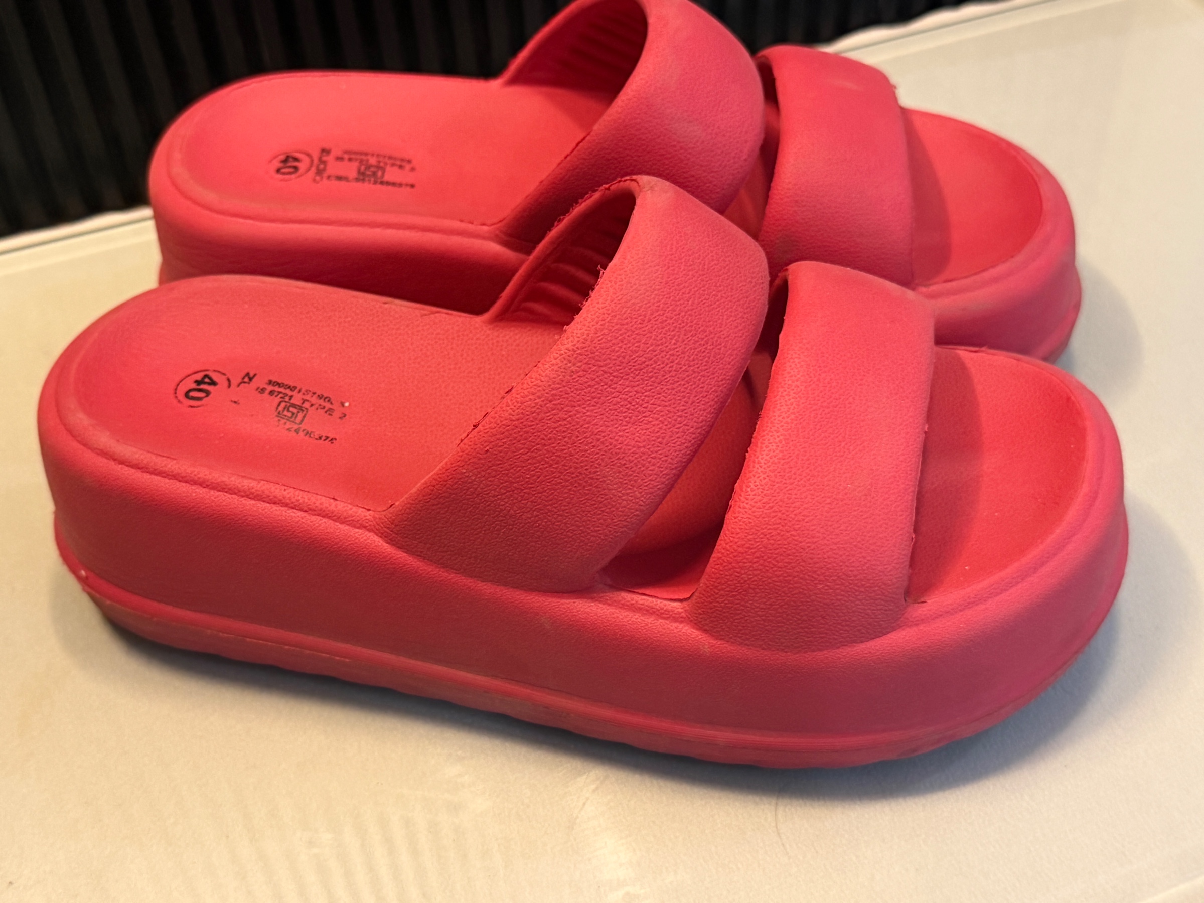 Bright red platform slides — pre-loved Footwear on Slayyitt