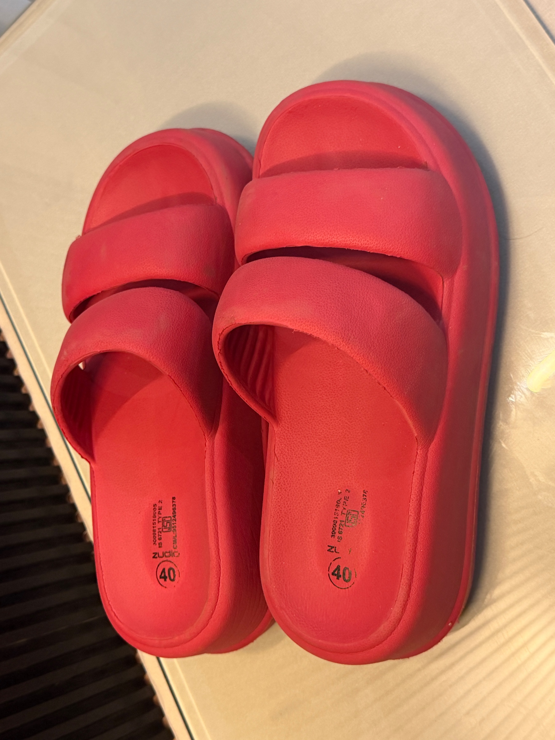 Bright red platform slides — pre-loved Footwear on Slayyitt