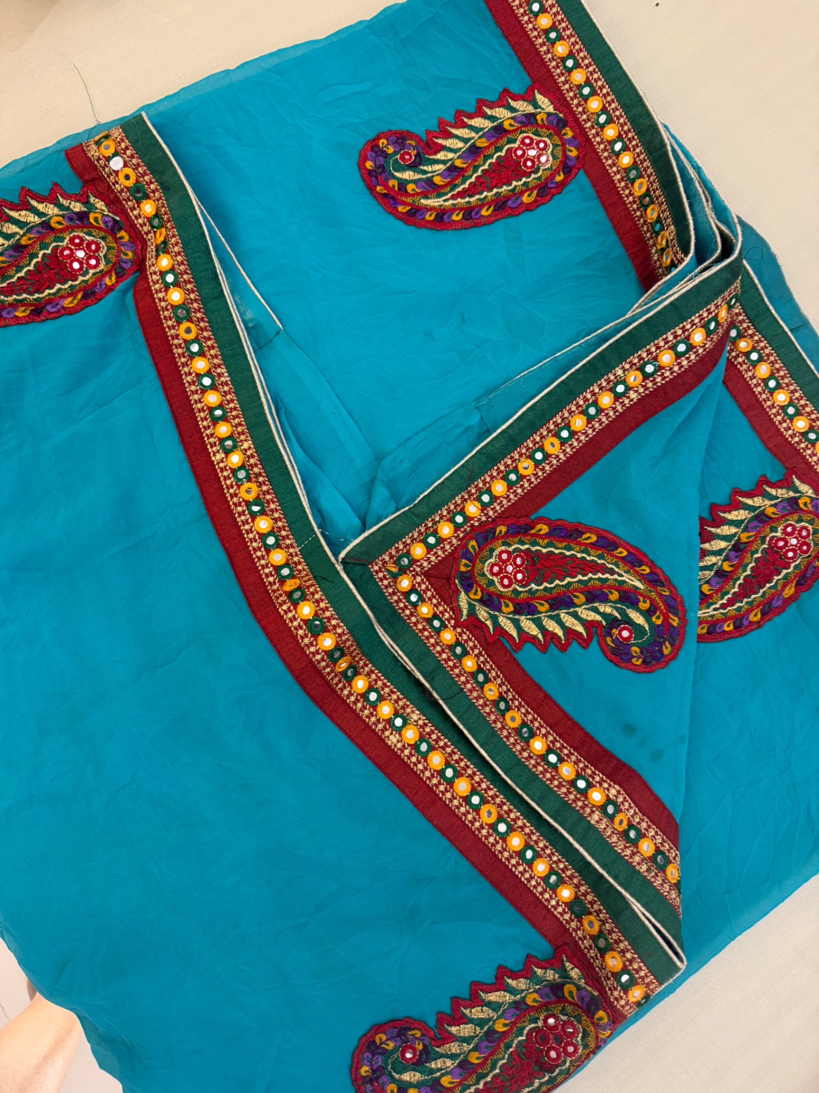 Teal saree with blouse — pre-loved Ethnic Wear on Slayyitt