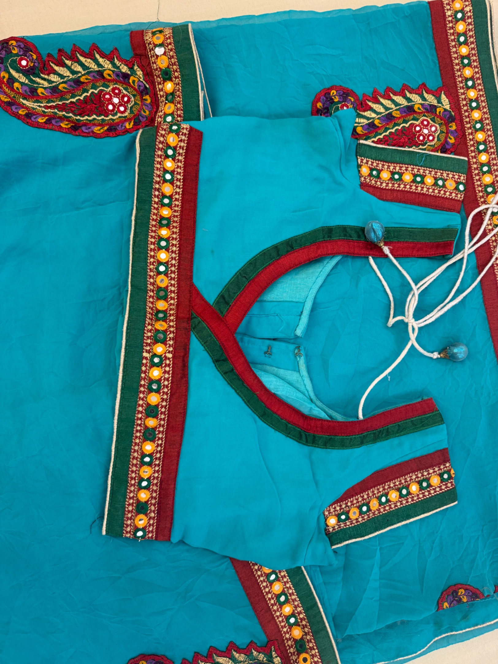 Teal saree with blouse — pre-loved Ethnic Wear on Slayyitt