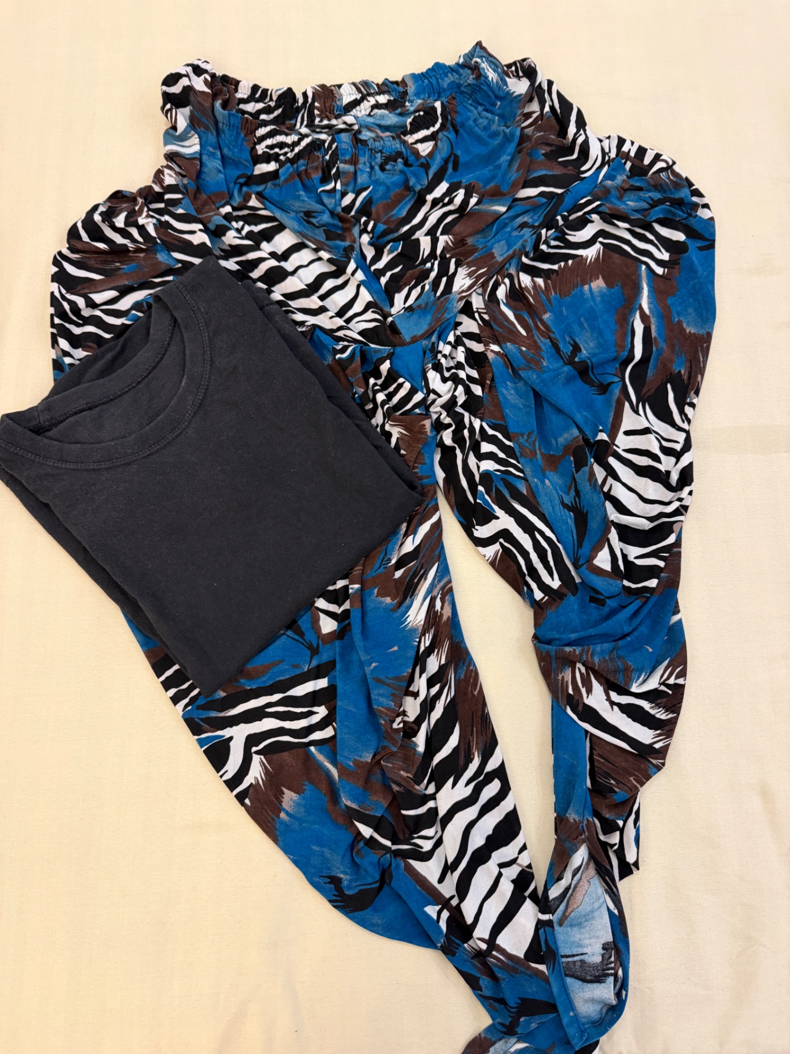 Top with dhoti set — pre-loved Loungewear / Nightwear on Slayyitt