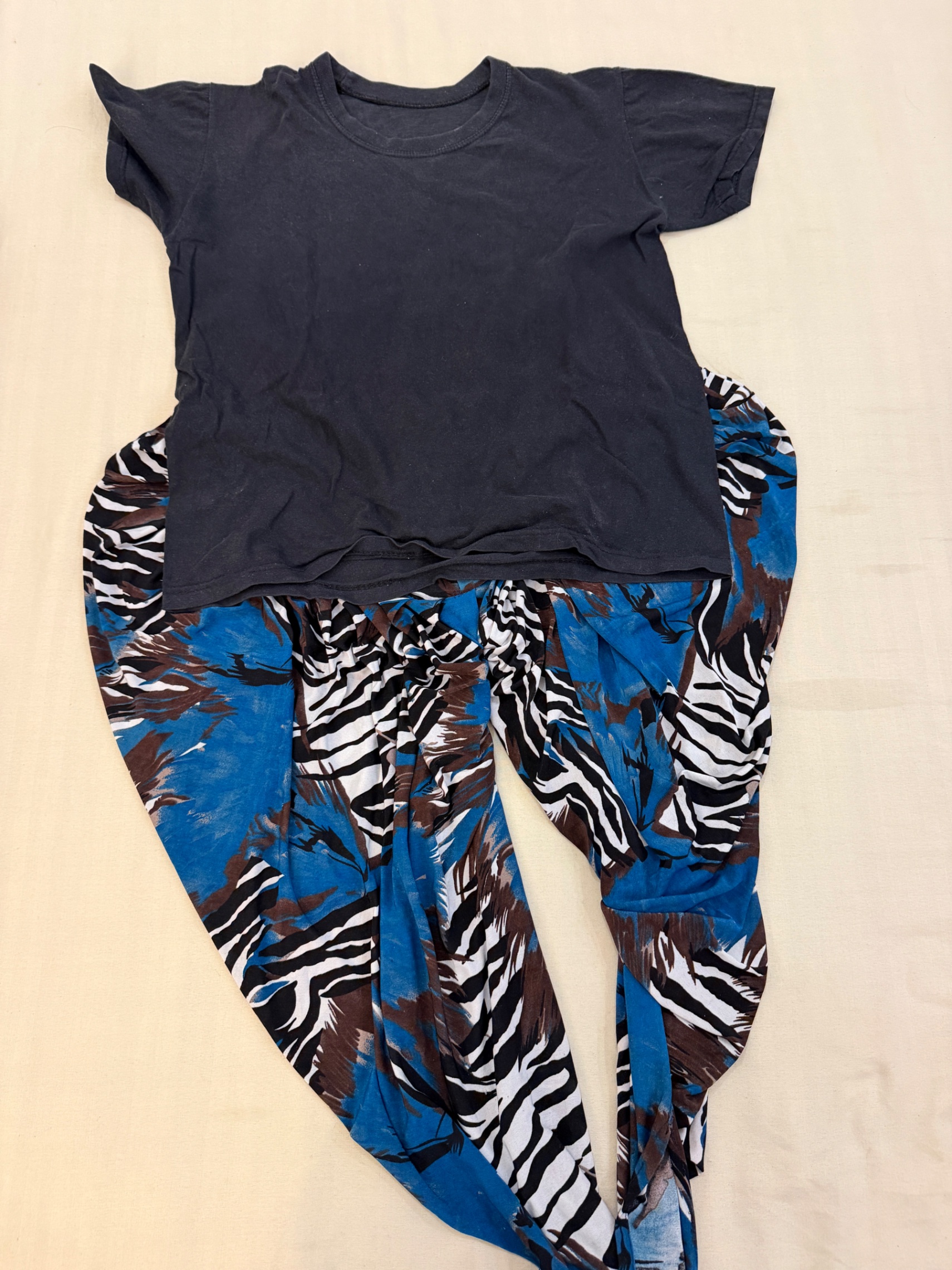 Top with dhoti set — pre-loved Loungewear / Nightwear on Slayyitt