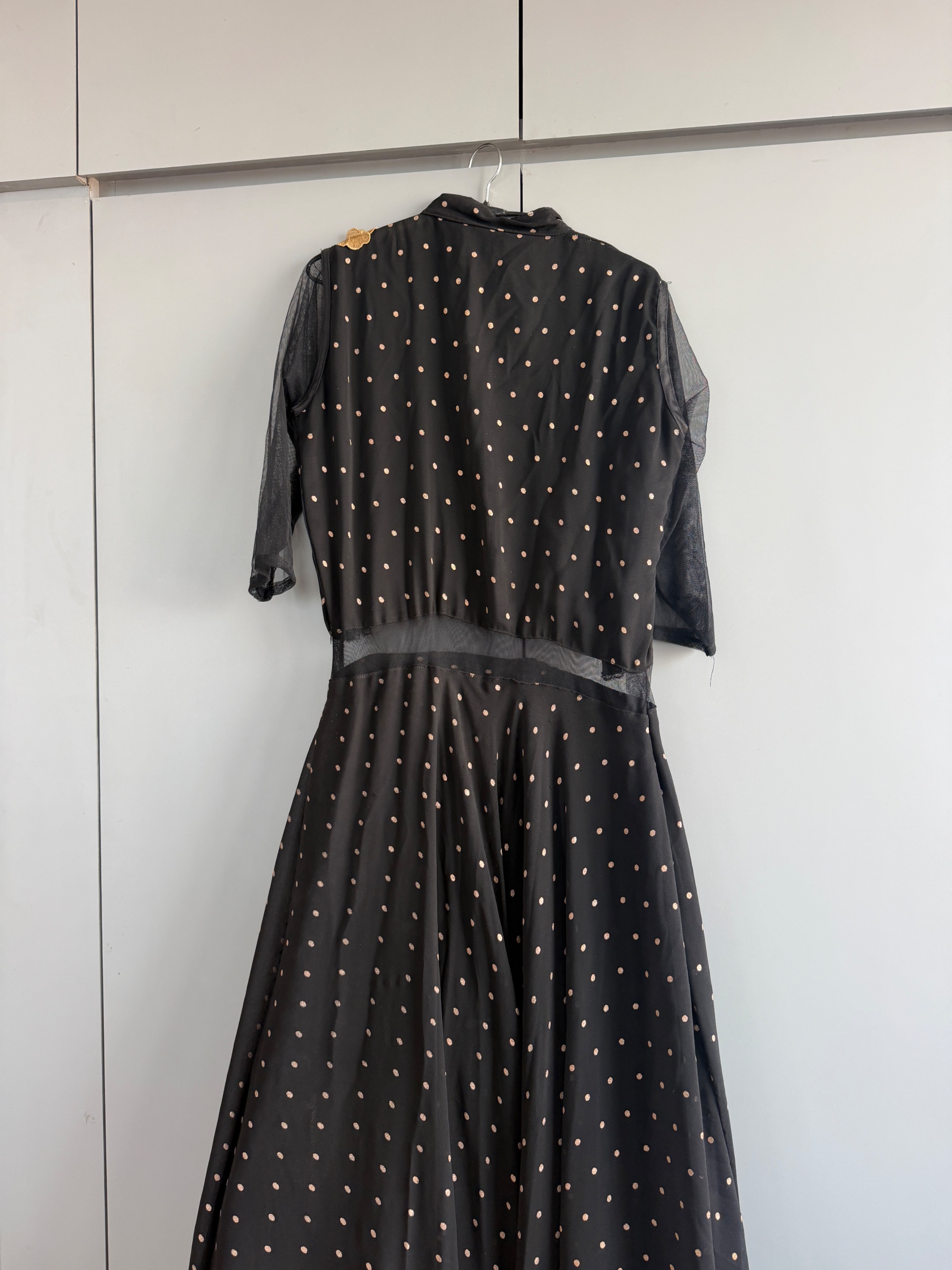 Beautiful stitched Anarkali dress — pre-loved Ethnic Wear on Slayyitt