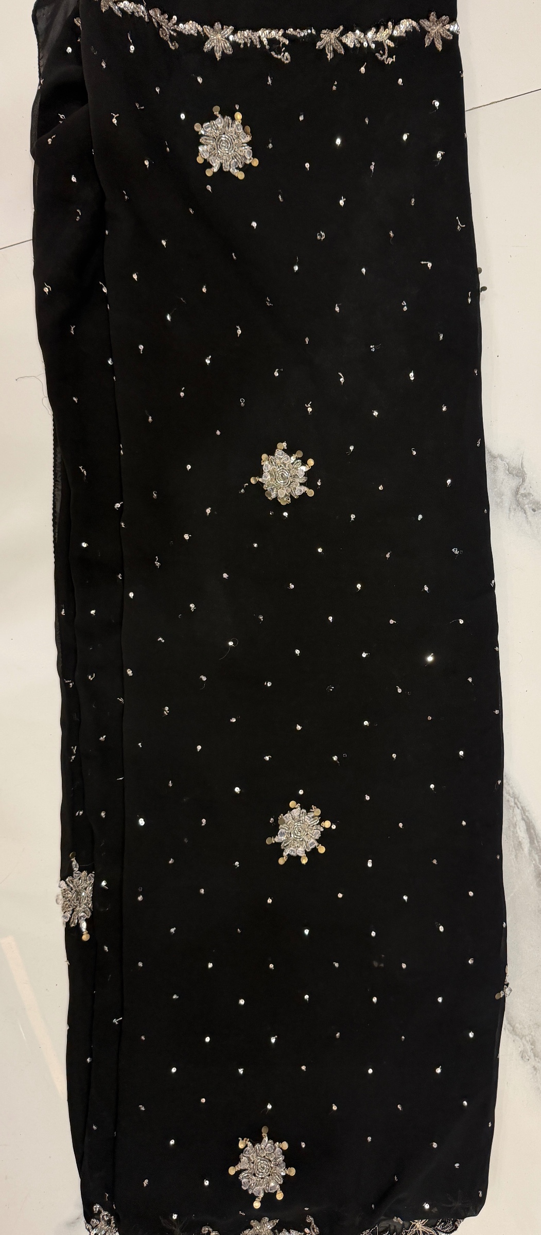 Black saree with stone border — pre-loved Ethnic Wear on Slayyitt