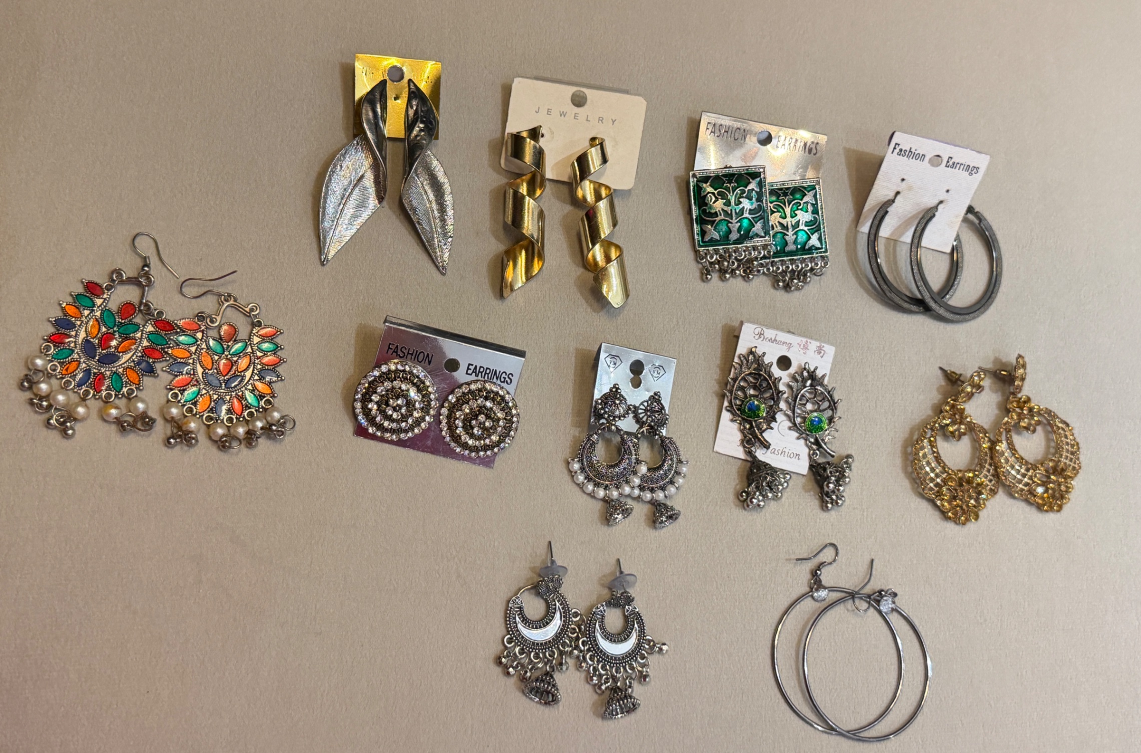 Combo of 11 earrings — pre-loved Accessories on Slayyitt