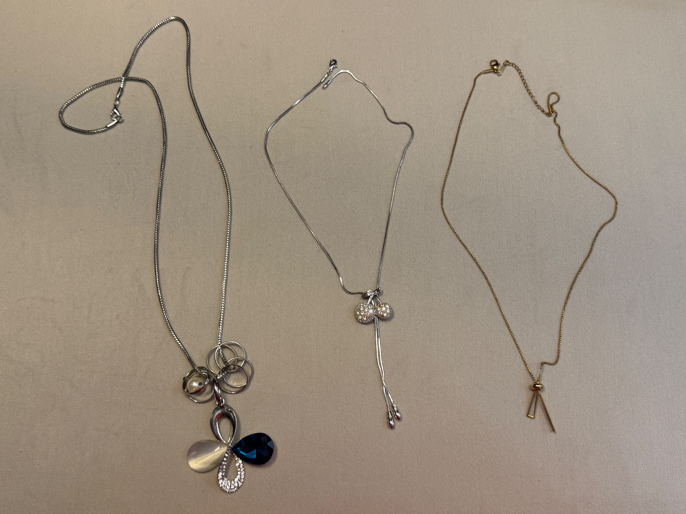 Combo of 3 neck pieces — pre-loved Accessories on Slayyitt