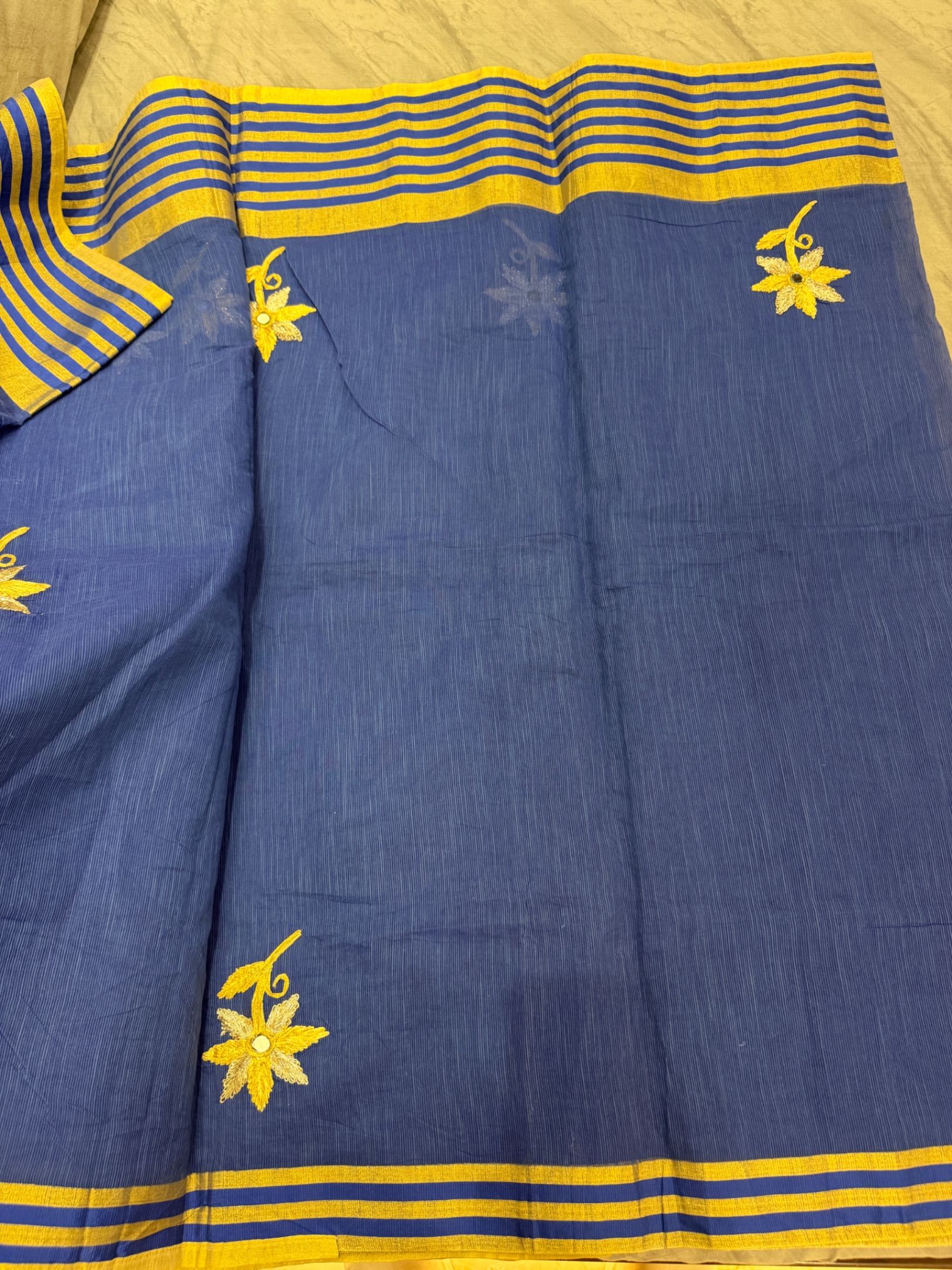 Blue saree — pre-loved Ethnic Wear on Slayyitt