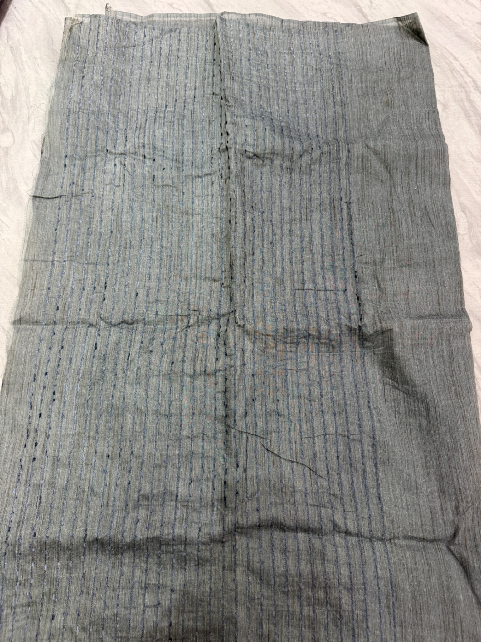 Grey saree — pre-loved Ethnic Wear on Slayyitt