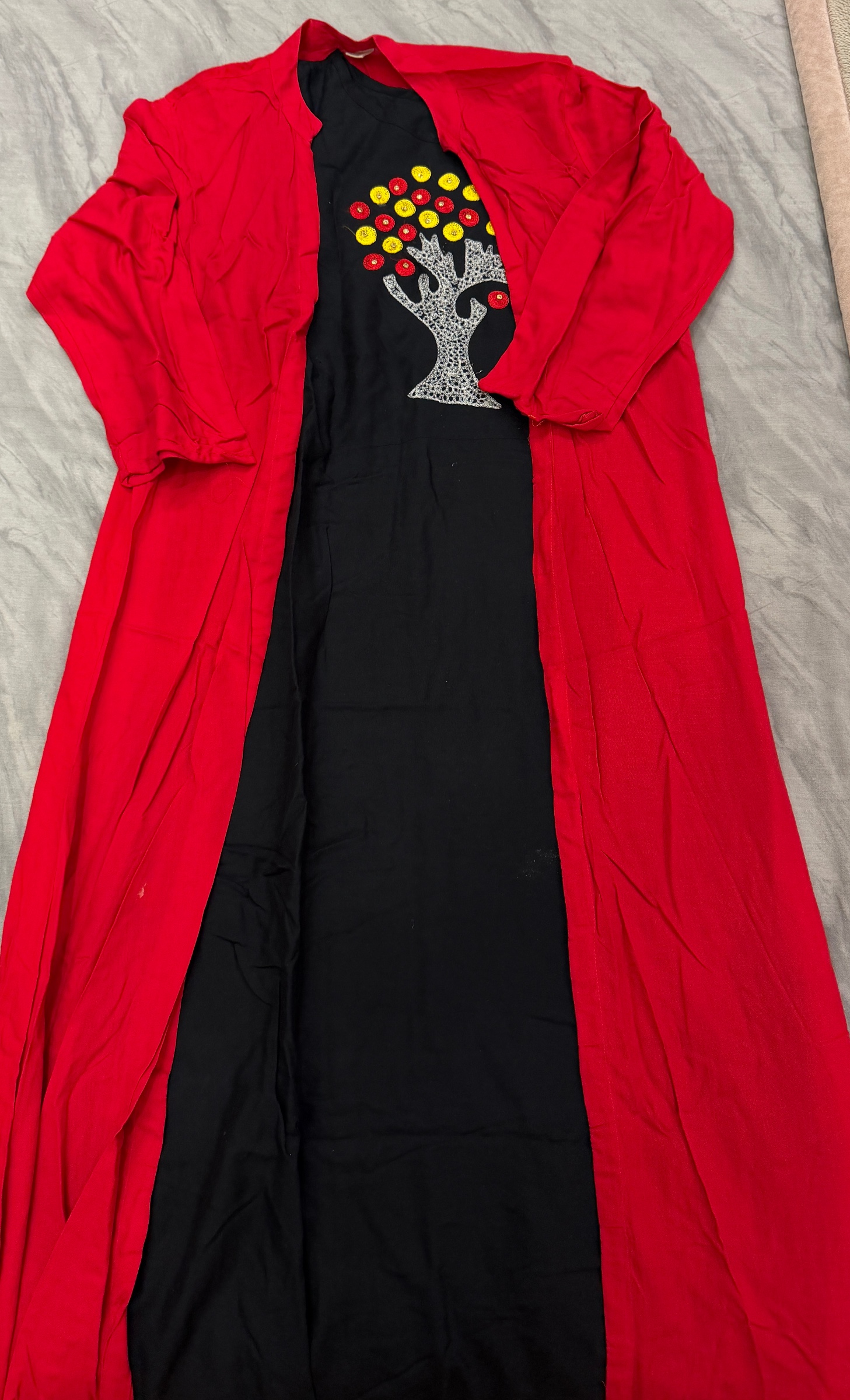 Black kurti with red shrug — pre-loved Ethnic Wear on Slayyitt