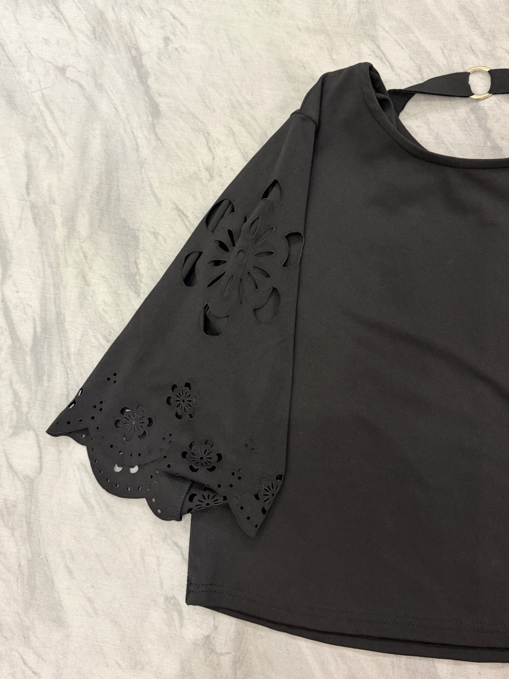 Black top — pre-loved Tops on Slayyitt