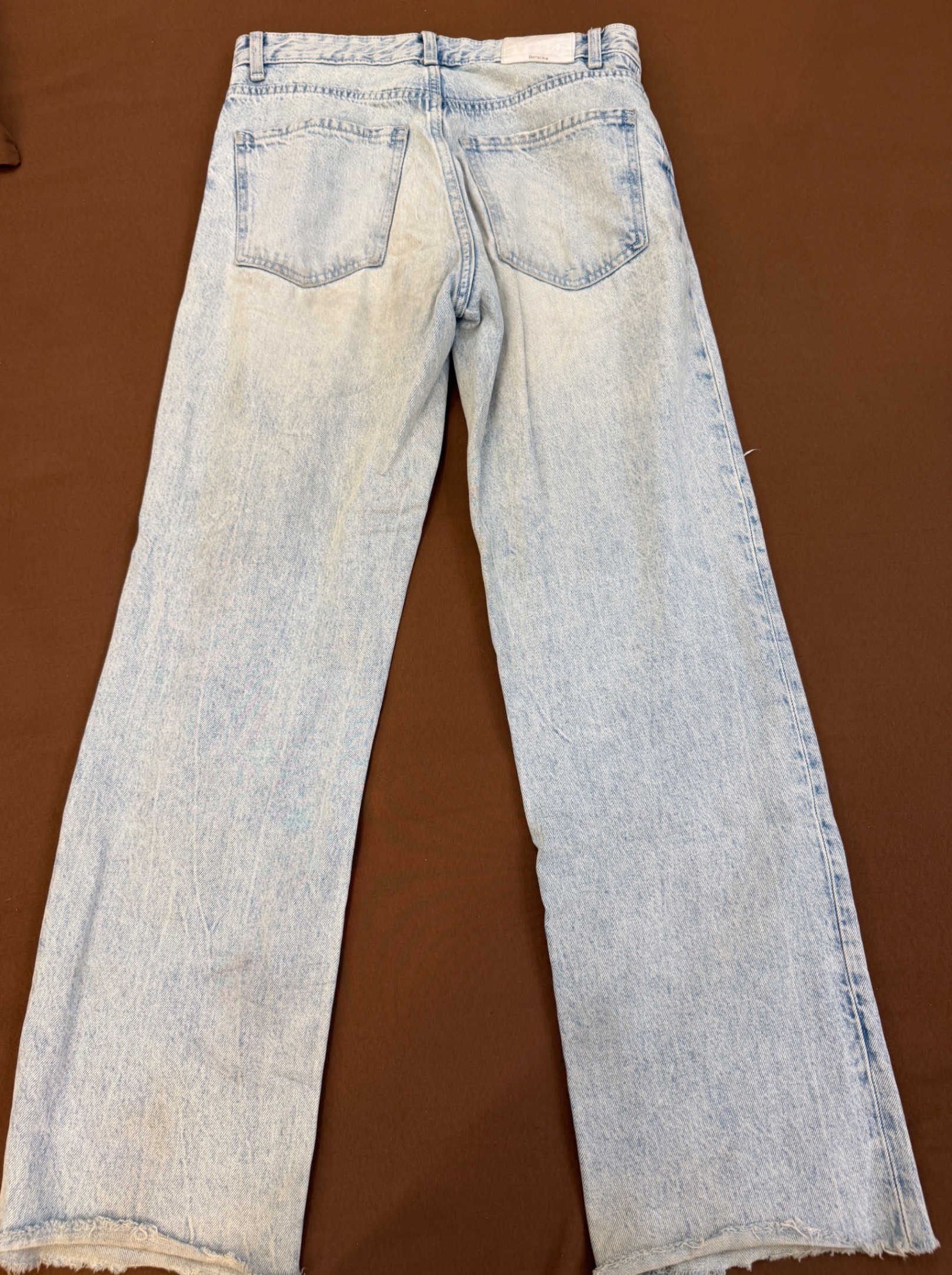 Straight fit jeans — pre-loved Bottoms on Slayyitt