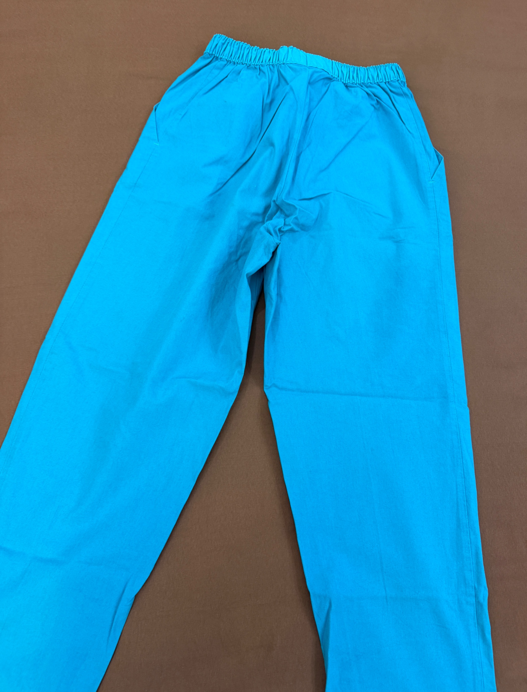Pair of 2 trousers — pre-loved Bottoms on Slayyitt