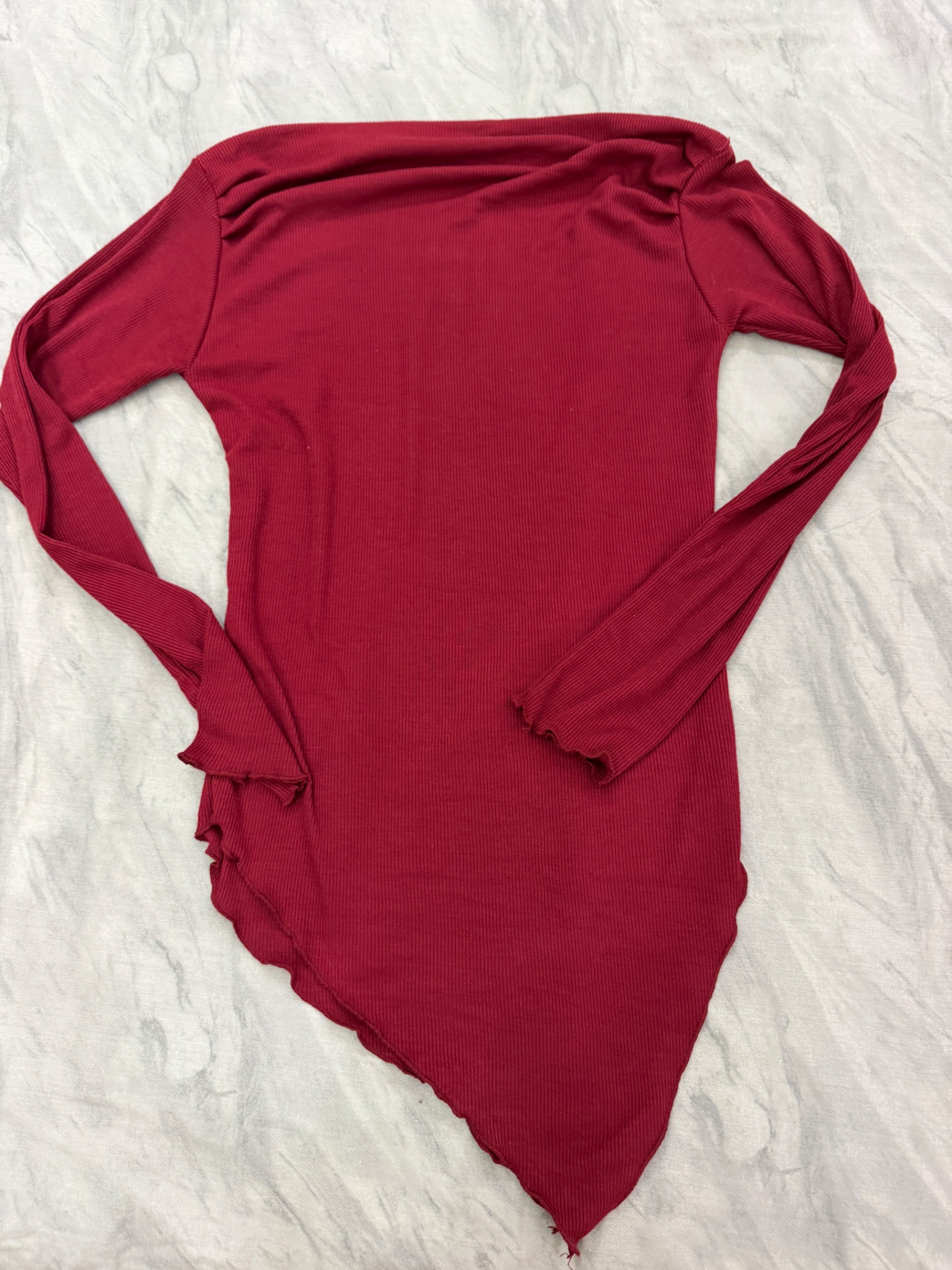 Red cute top — pre-loved Tops on Slayyitt