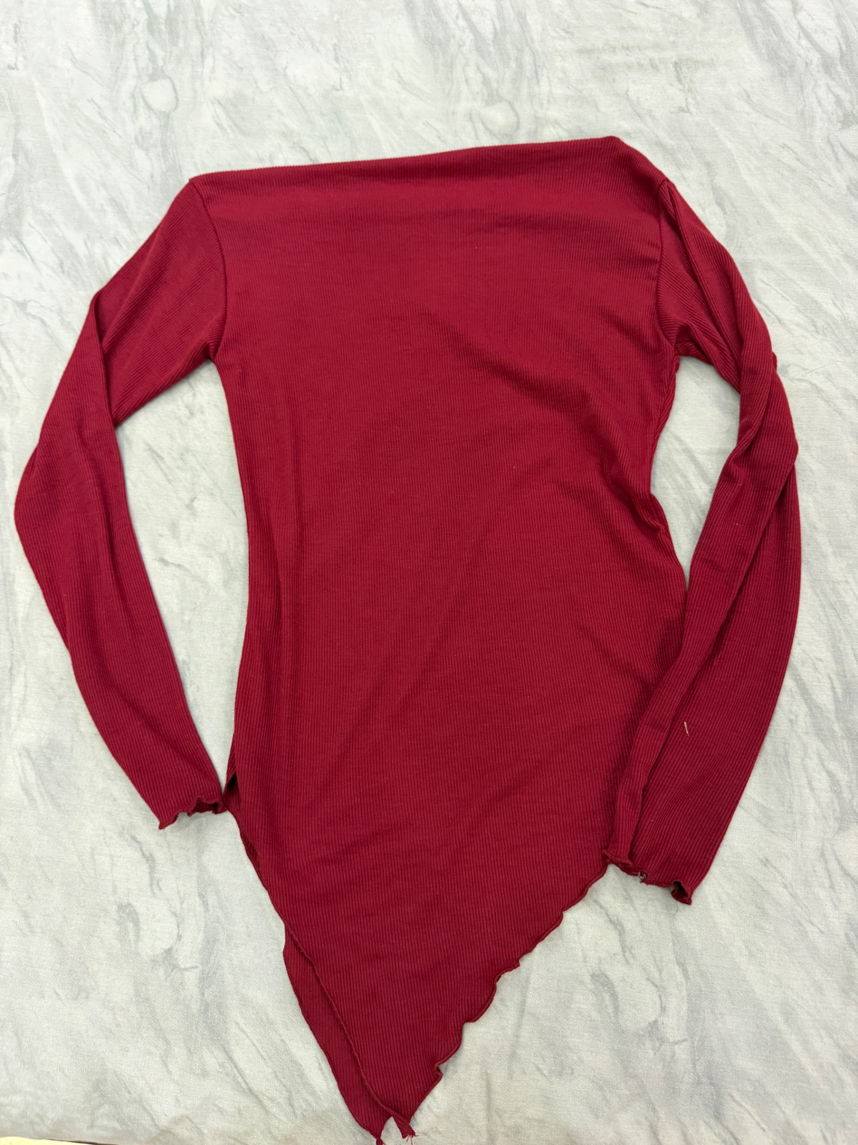 Red cute top — pre-loved Tops on Slayyitt
