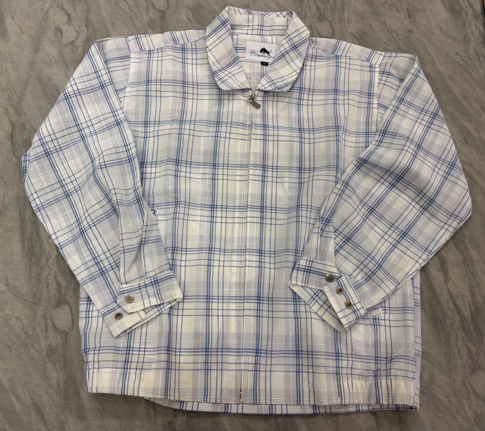 Men windcheater — pre-loved Outerwear on Slayyitt