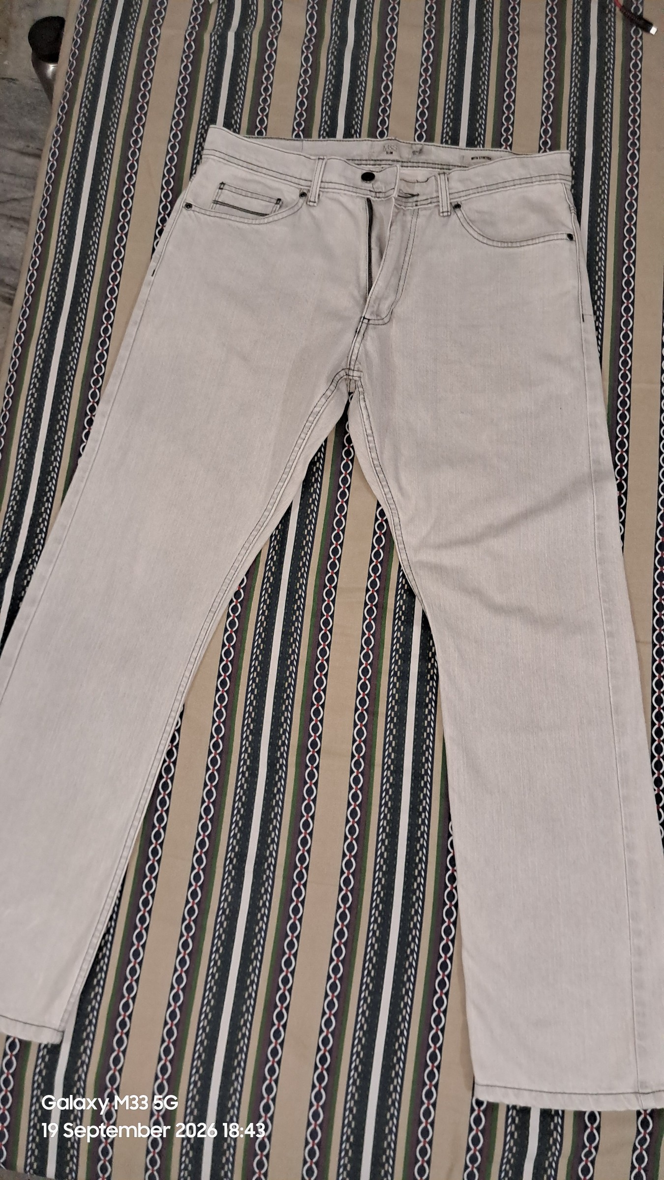Marks & Spencer Grey washed mens jeans — pre-loved Bottoms on Slayyitt