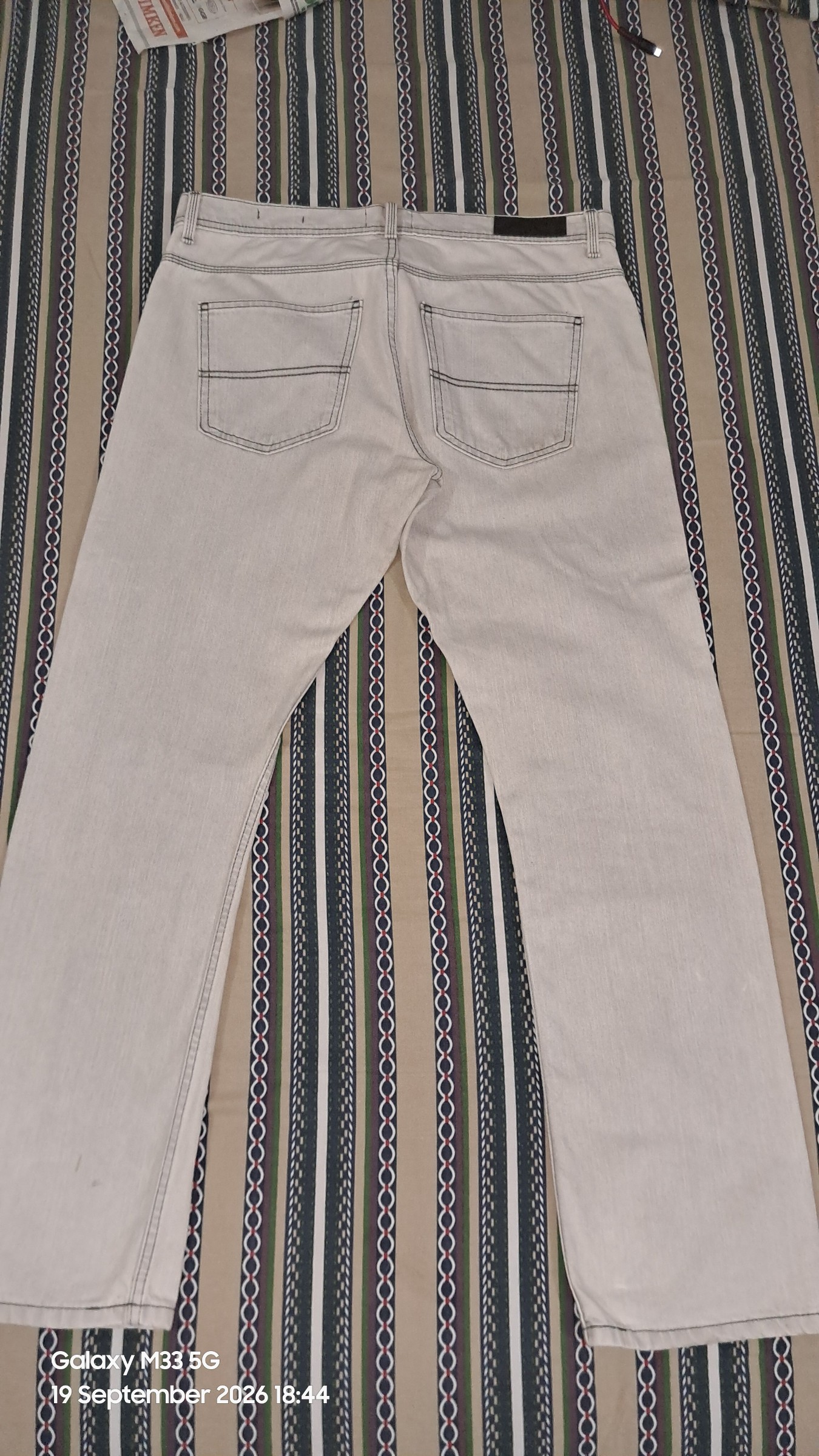 Marks & Spencer Grey washed mens jeans — pre-loved Bottoms on Slayyitt