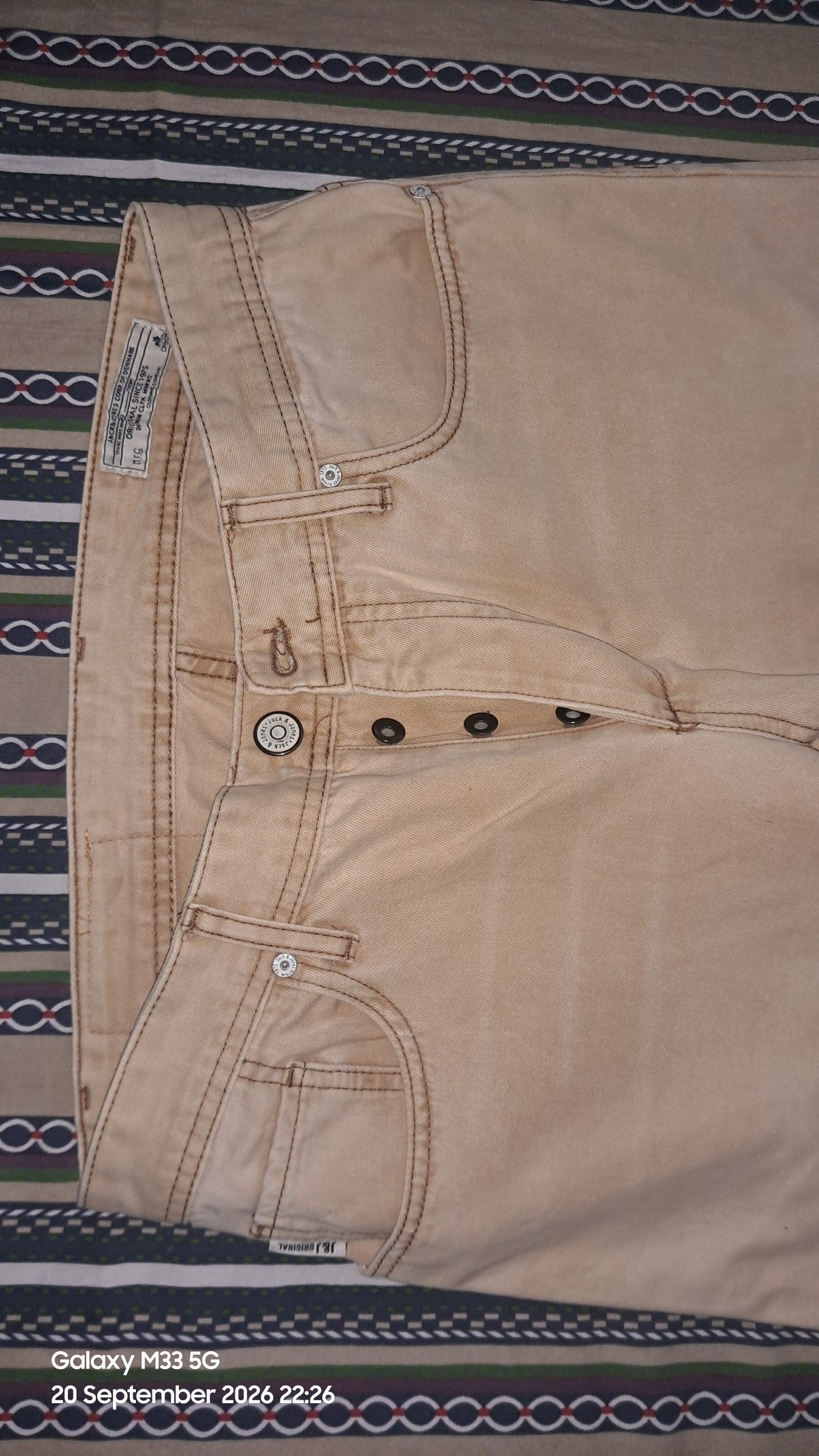 Jack and jones Beige ORIGINAL Slim Fit jeans — pre-loved Bottoms on Slayyitt